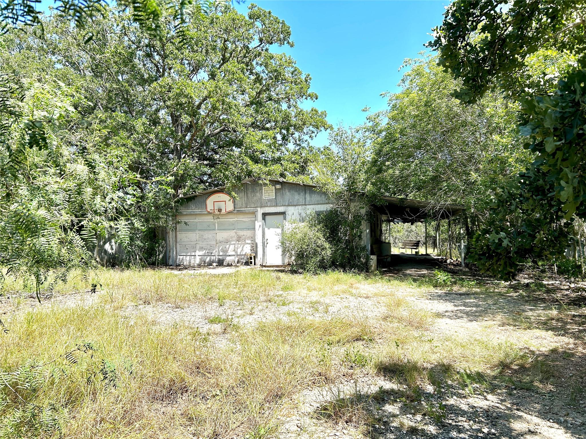 223 Foothill Rd Property Photo 3