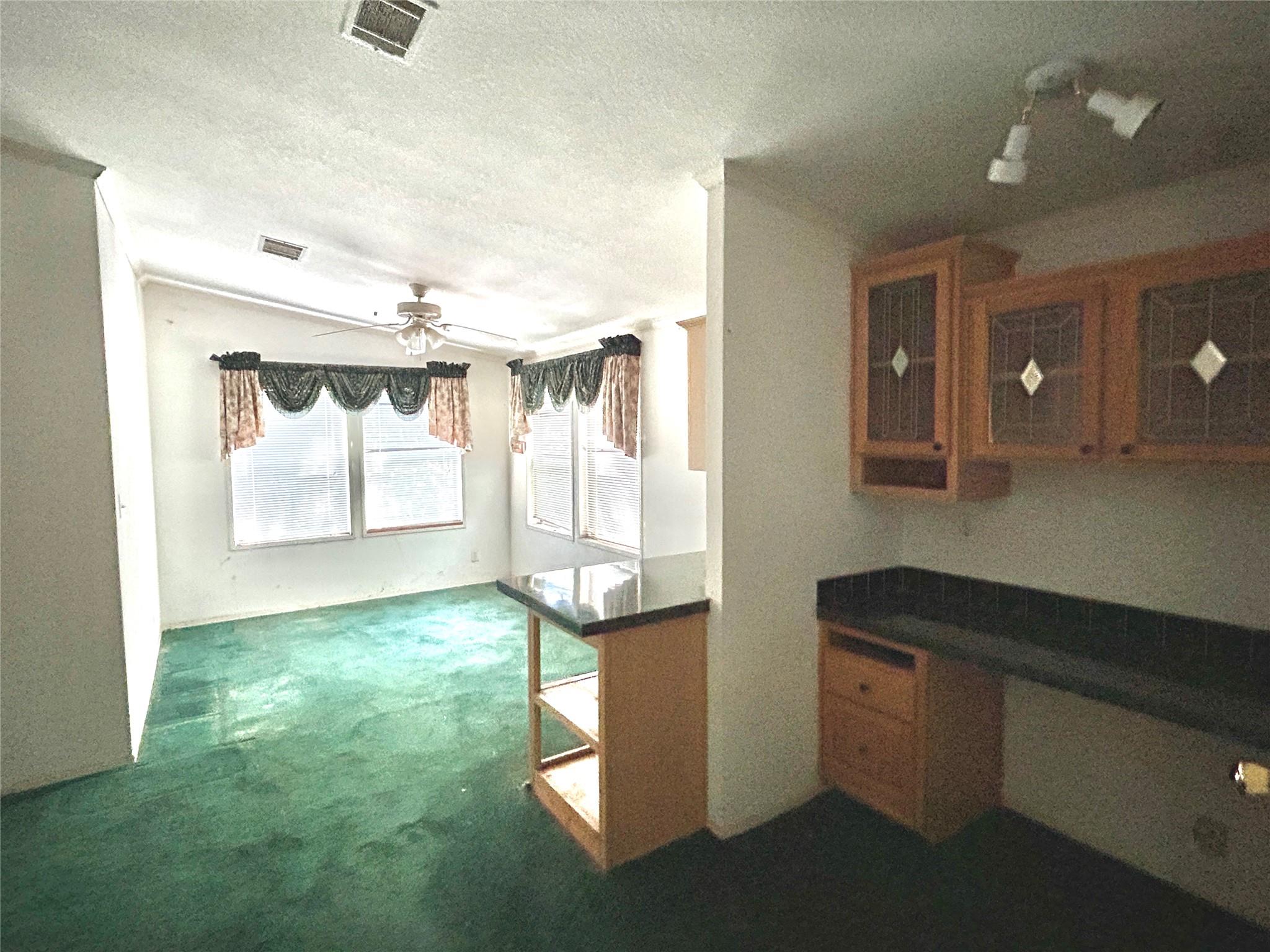 223 Foothill Rd Property Photo 6