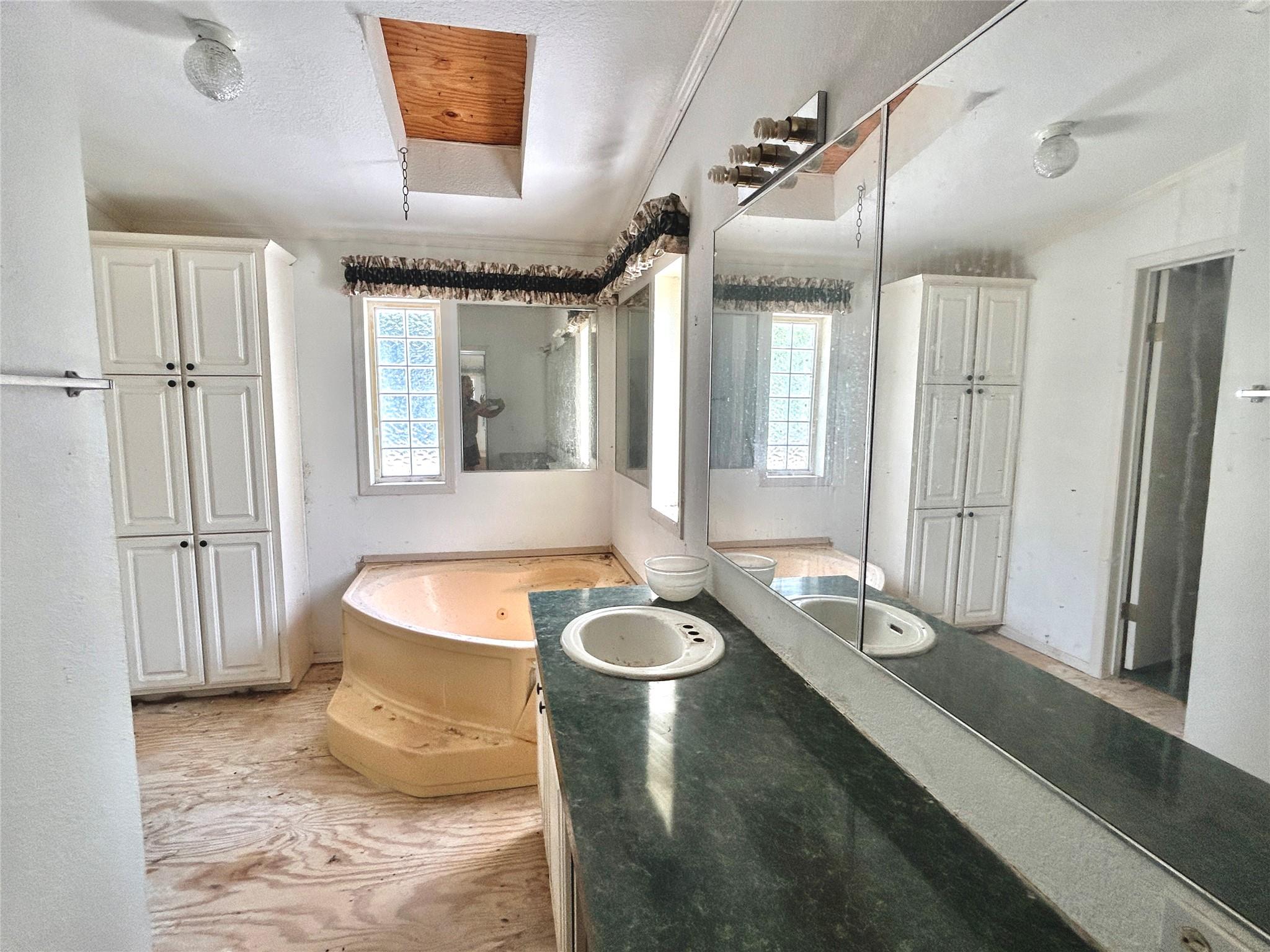 223 Foothill Rd Property Photo 8