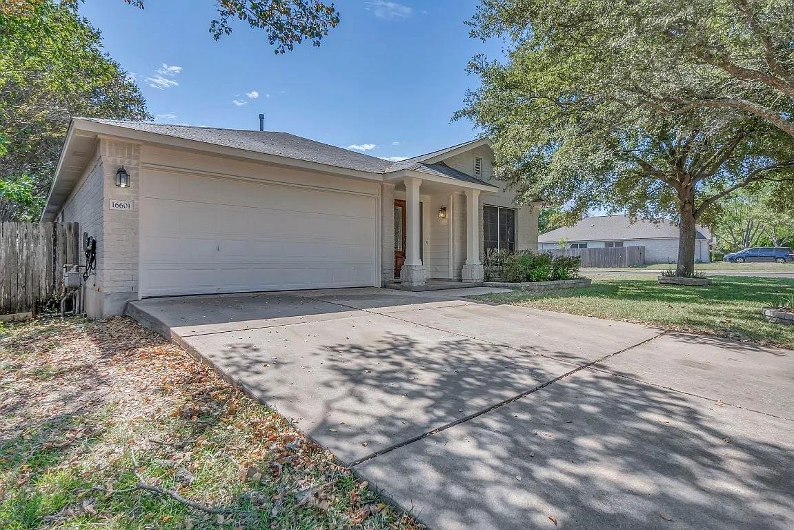 16601 Jadestone Dr Property Photo 31