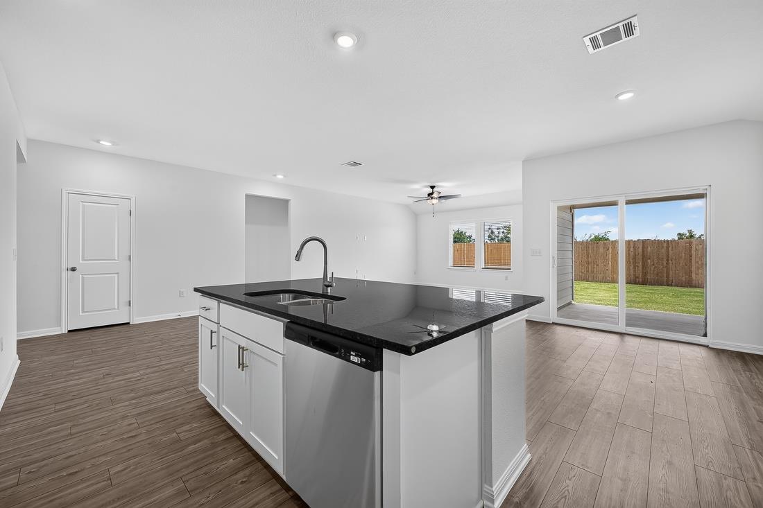 14105 Axel Johanson Dr Property Photo 6