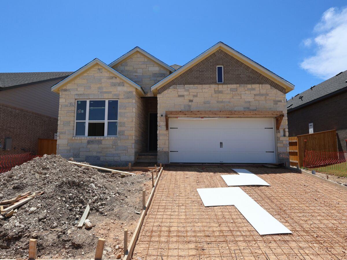 2212 Spokane Dr Property Photo 1