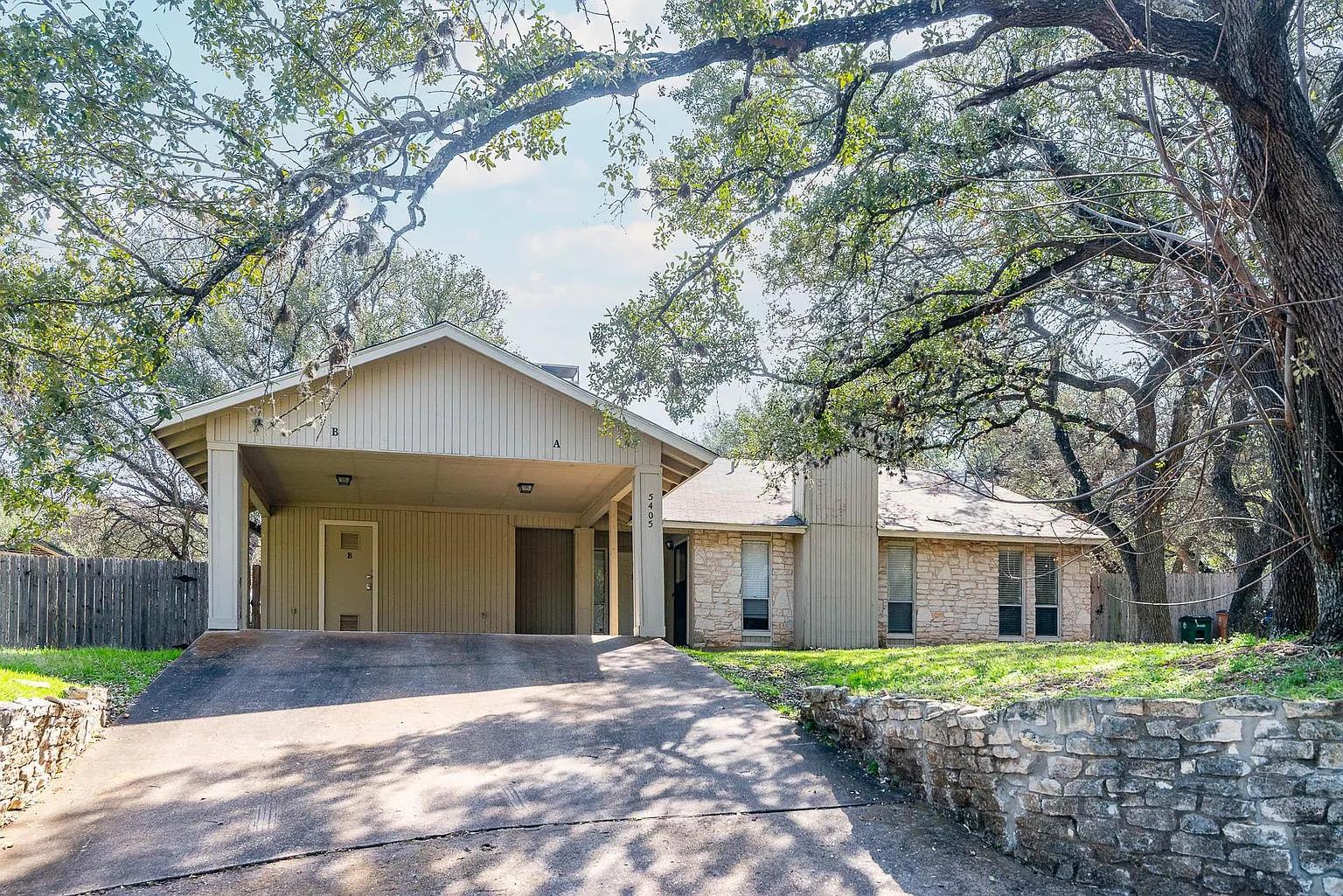 5405 Brompton Cir #B Property Photo 1