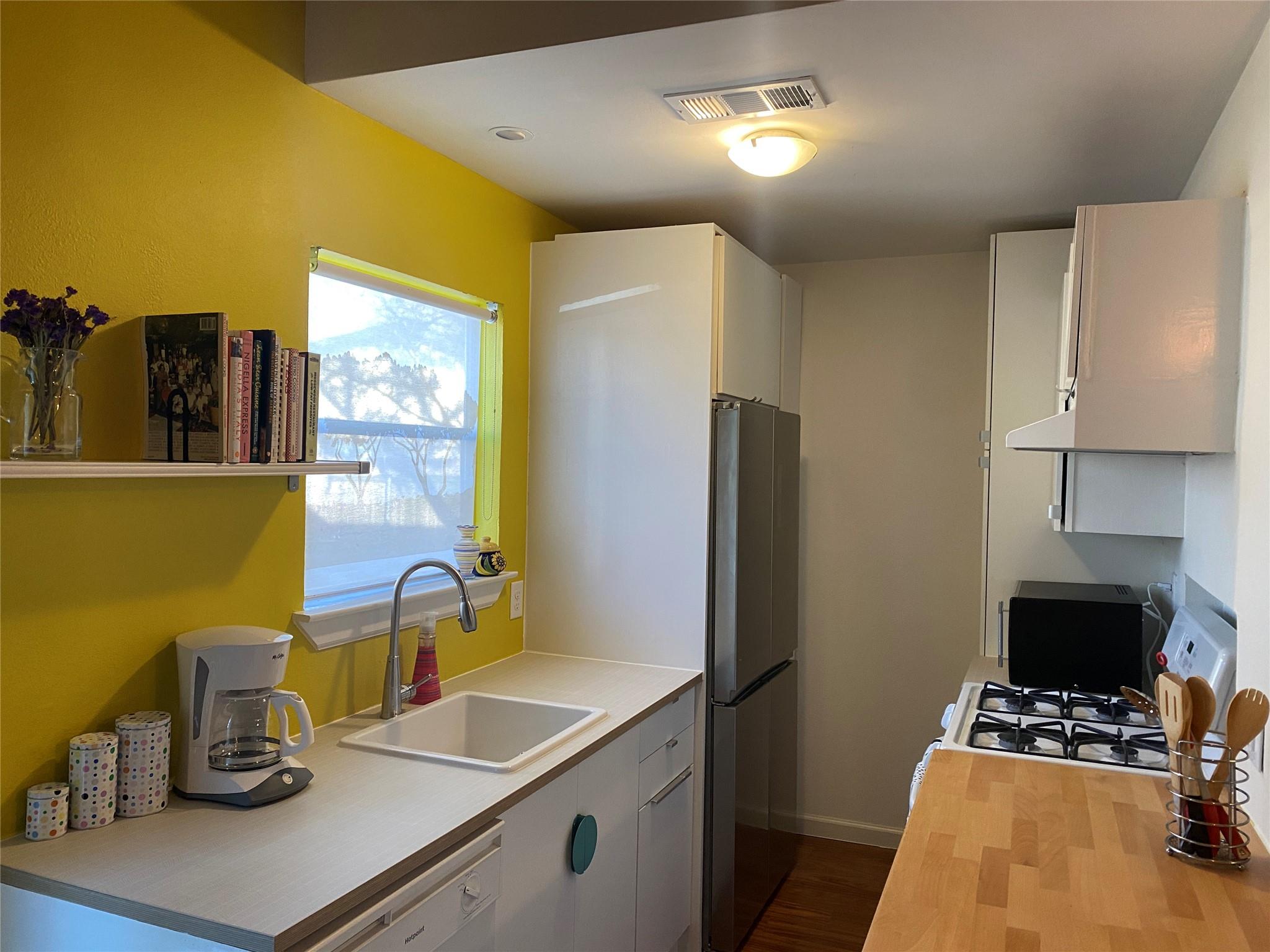 5405 Brompton Cir #b Property Photo 13