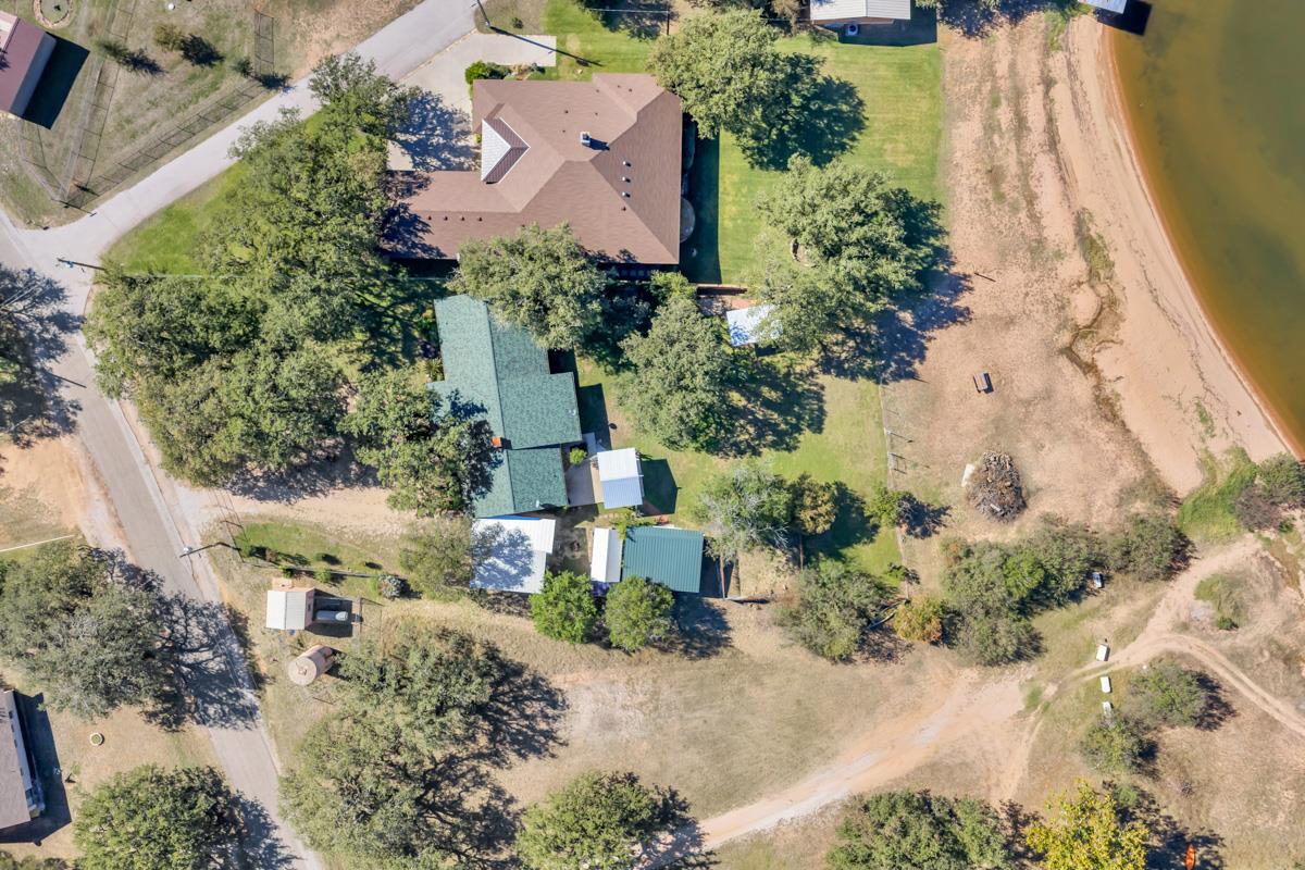 105 Agarita Dr Property Photo 2