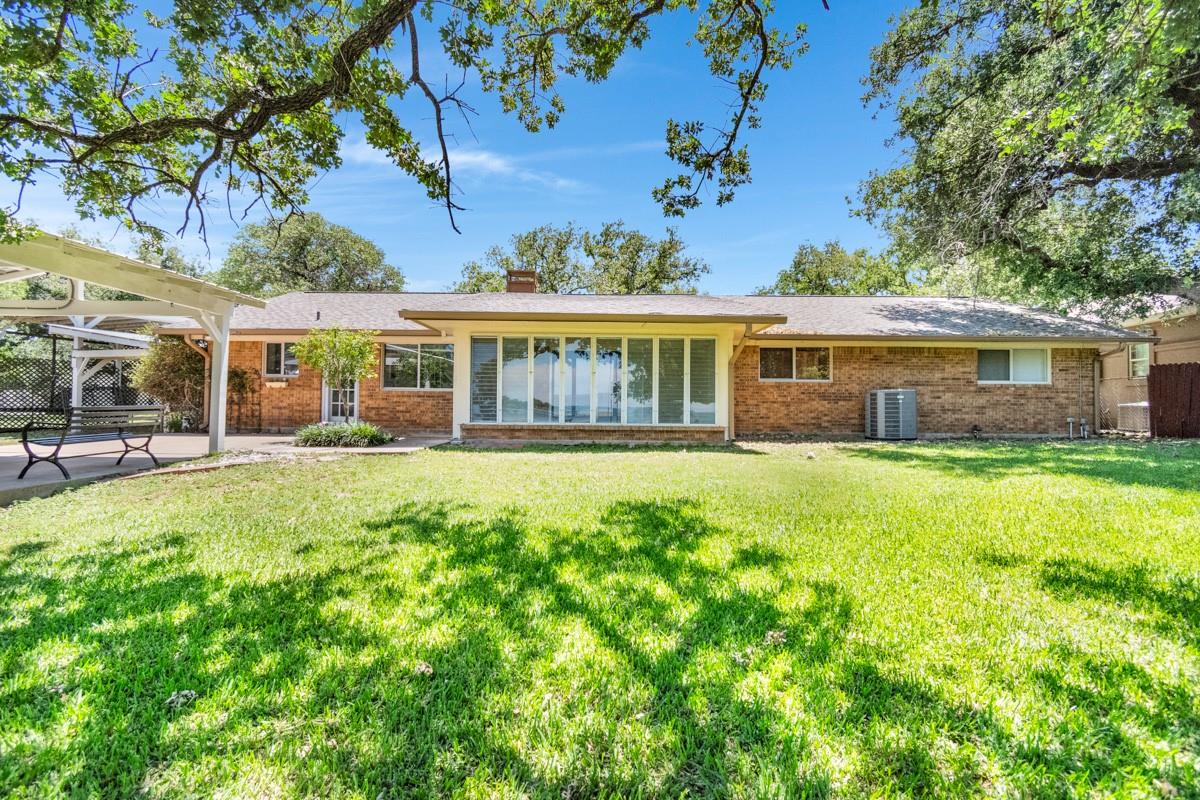 105 Agarita Dr Property Photo 12
