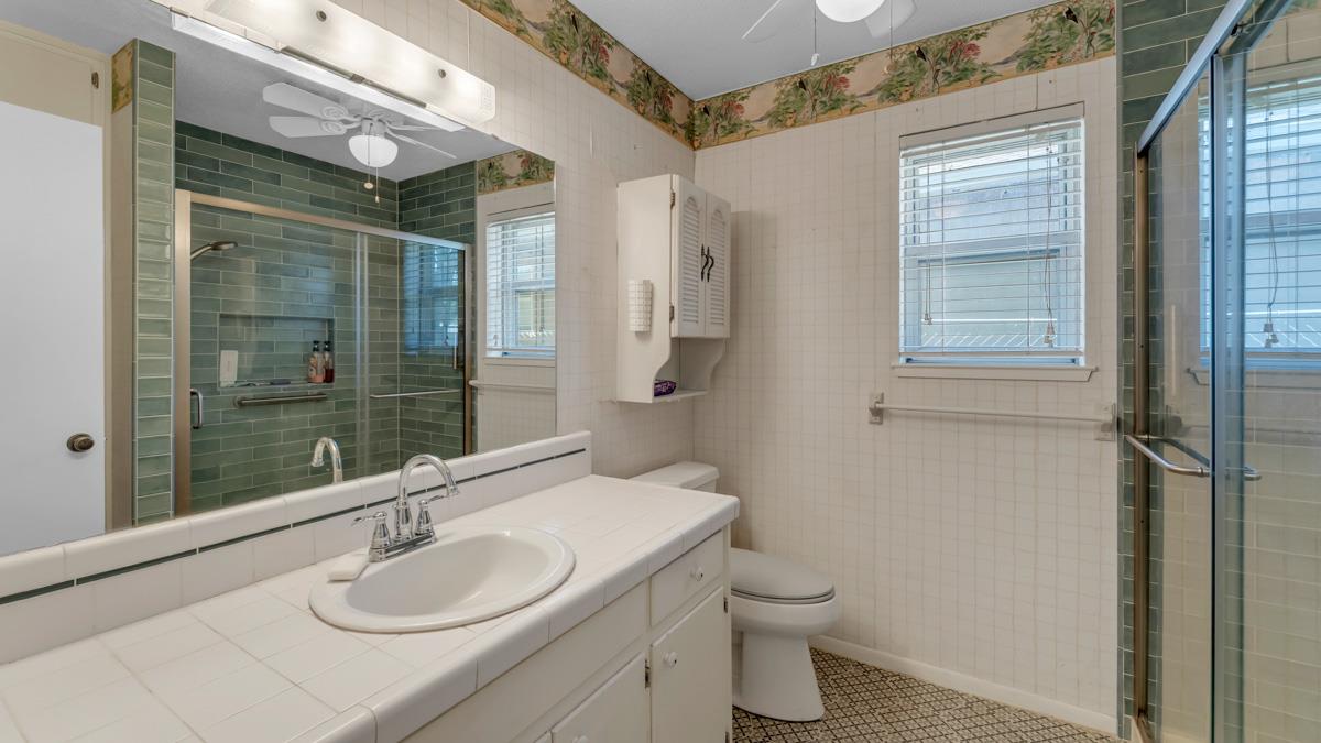 105 Agarita Dr Property Photo 33