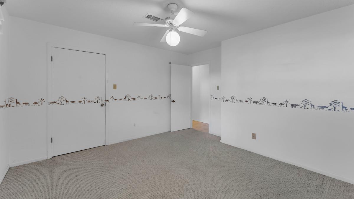 105 Agarita Dr Property Photo 36