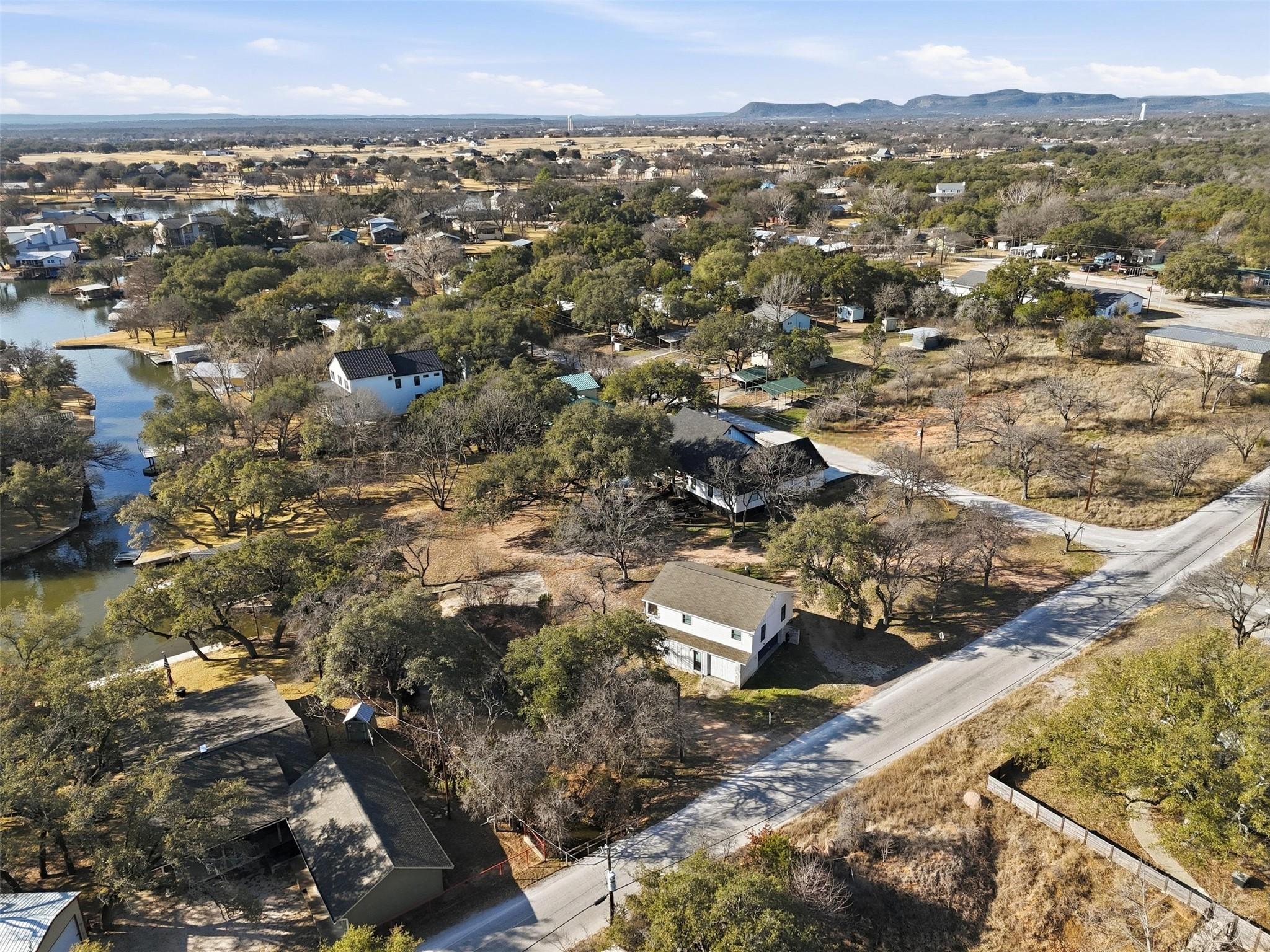 610 Williams Lakeshore None Property Photo