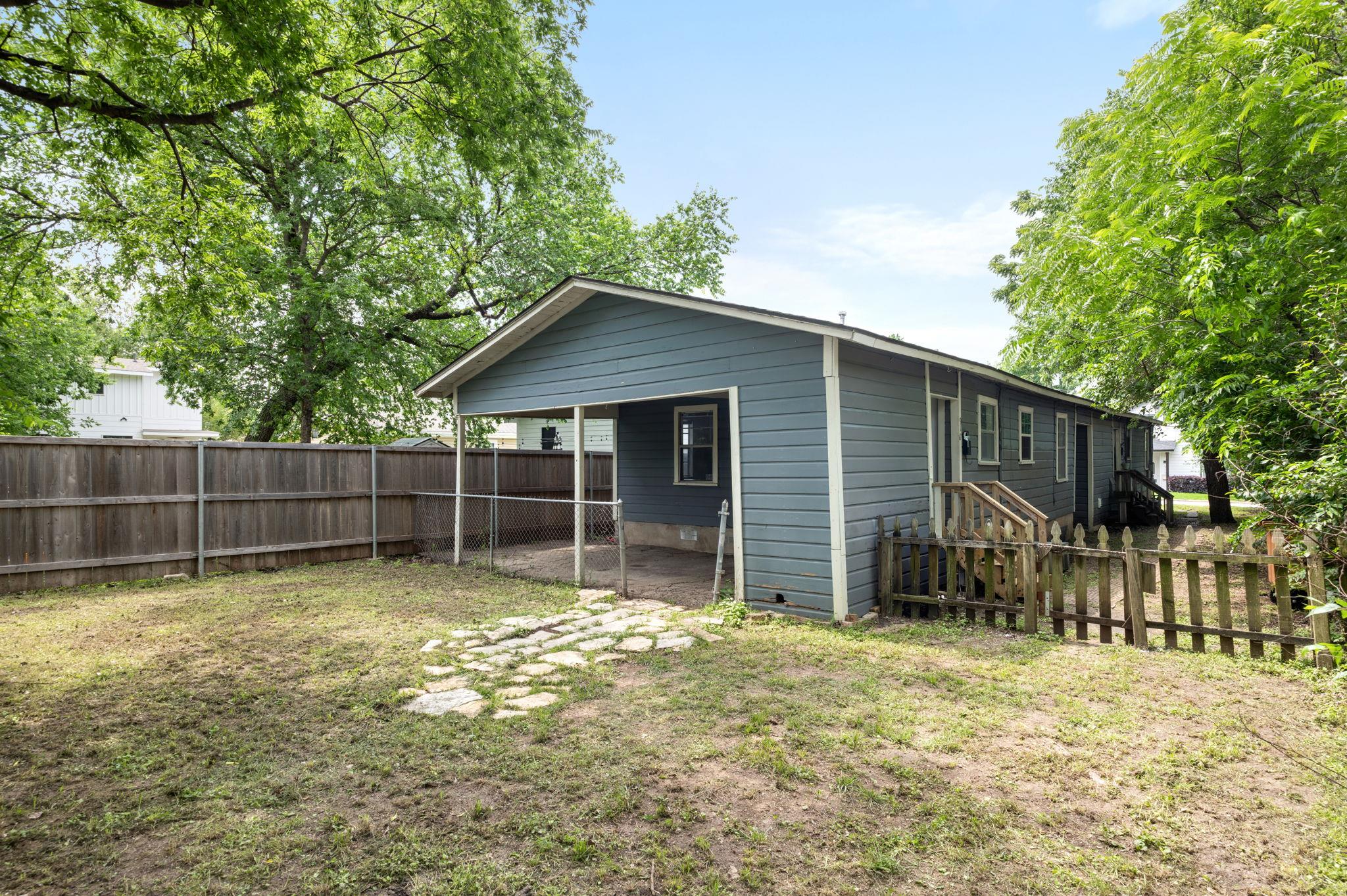 918 E 50th None #b Property Photo 17