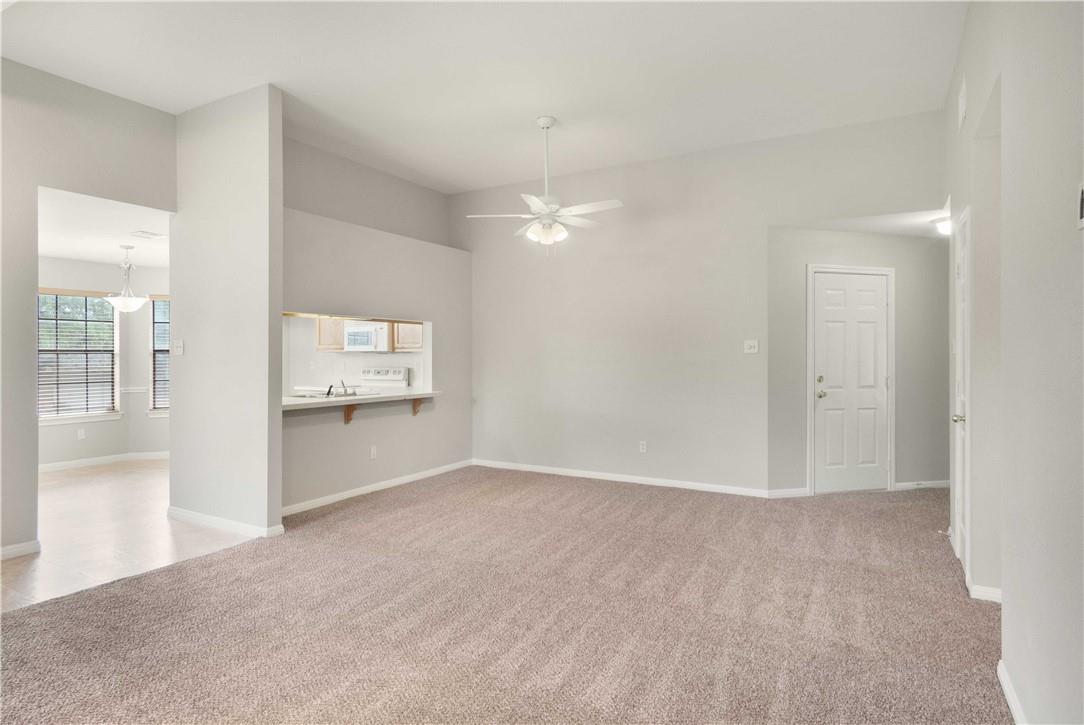 907 Clearwater Trl Property Photo 5
