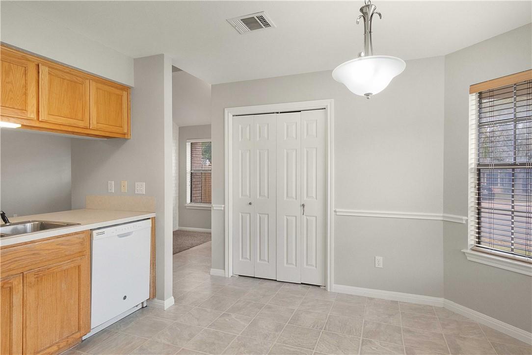 907 Clearwater Trl Property Photo 8
