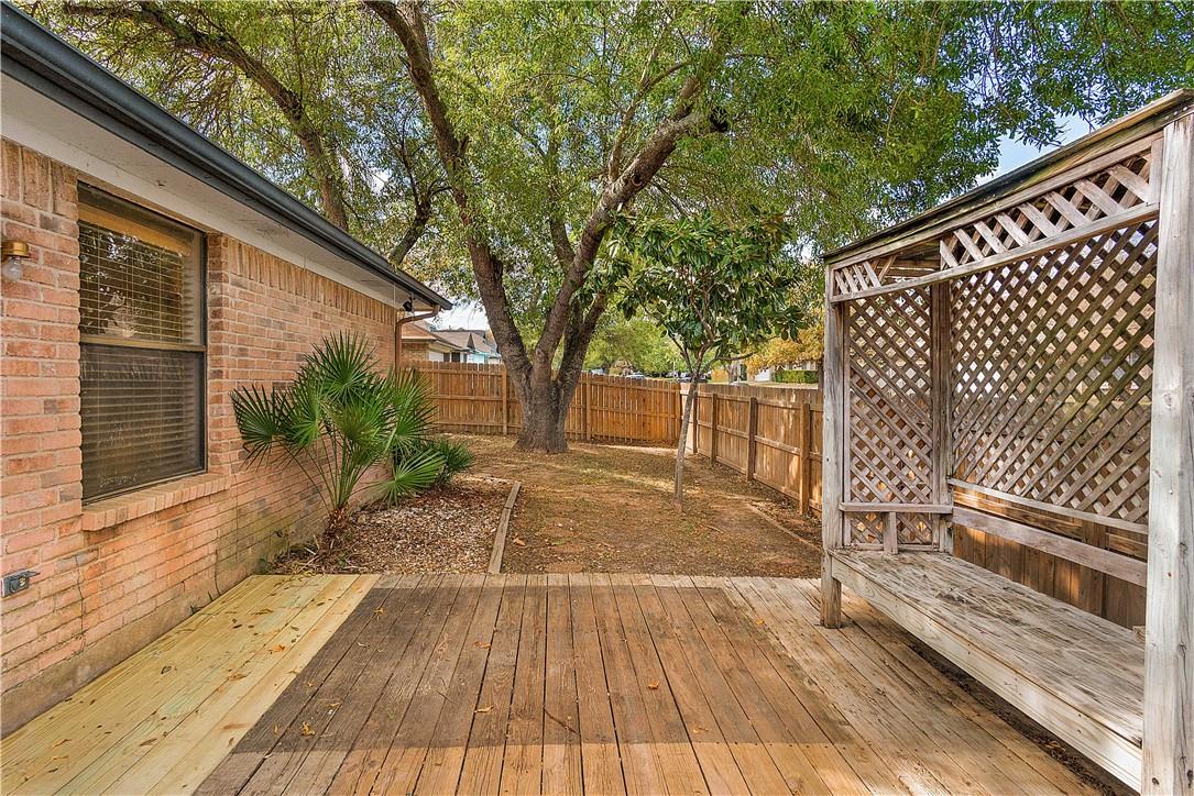 907 Clearwater Trl Property Photo 23