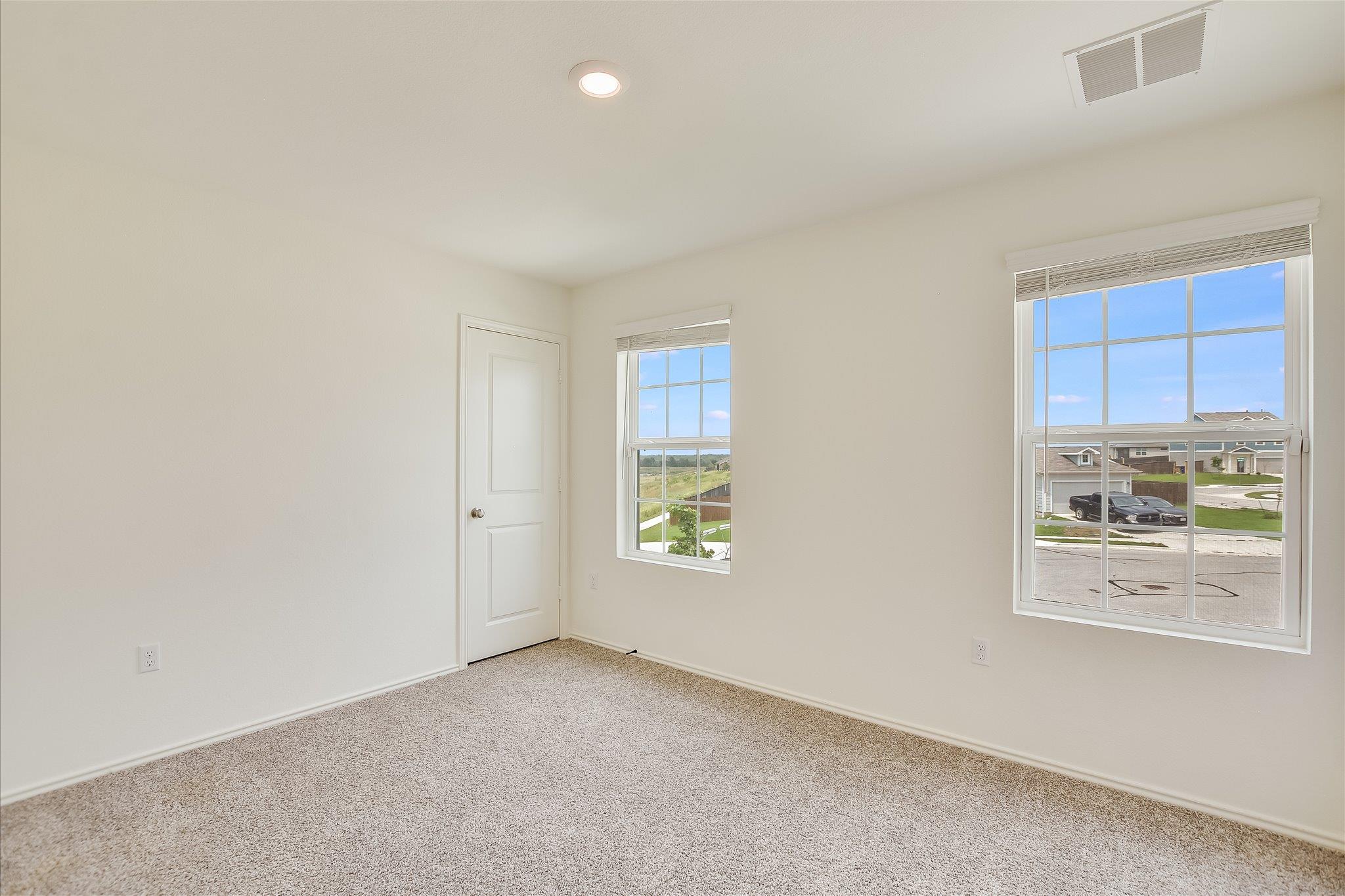 15401 Solstice Cv Property Photo 18