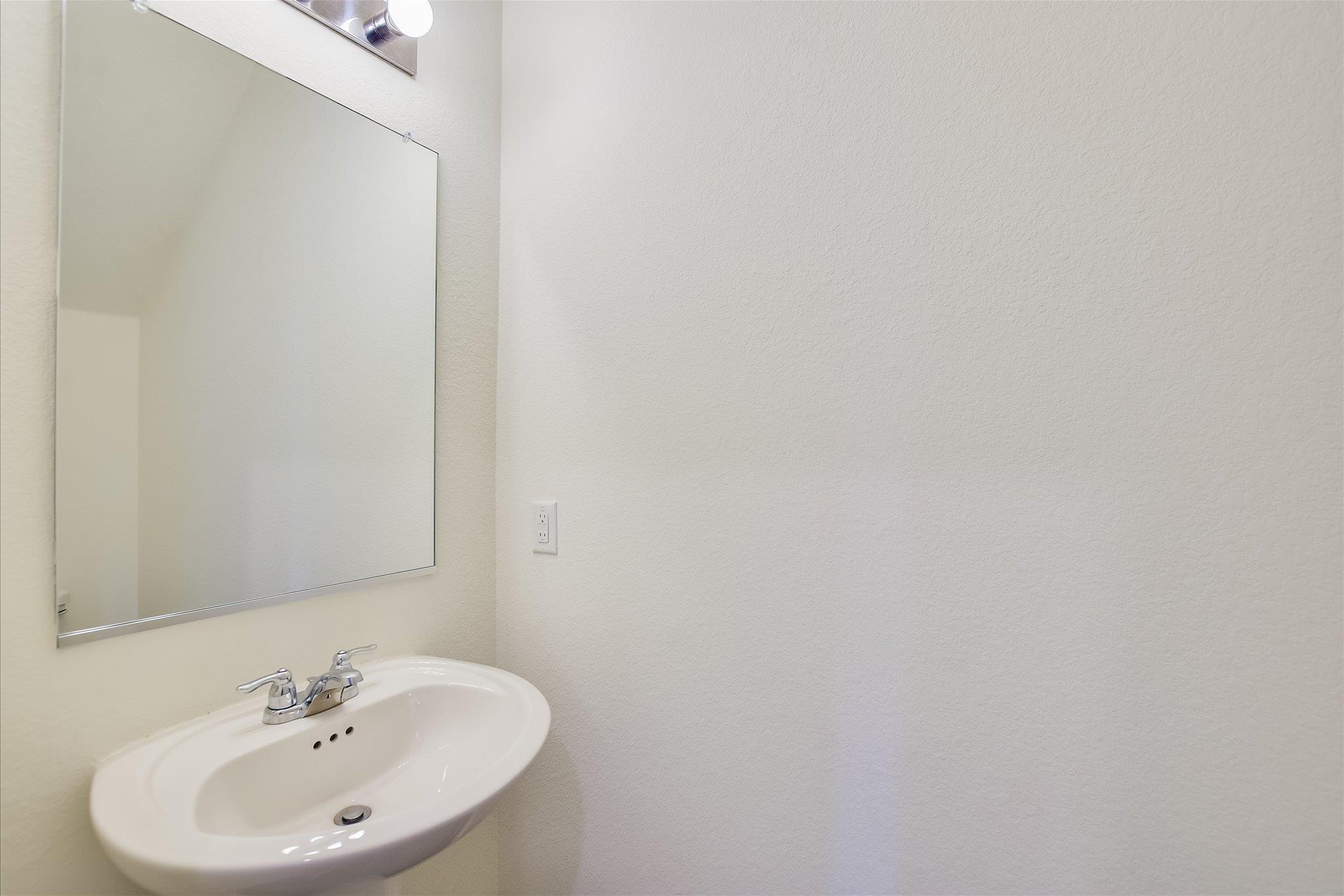 15401 Solstice Cv Property Photo 19