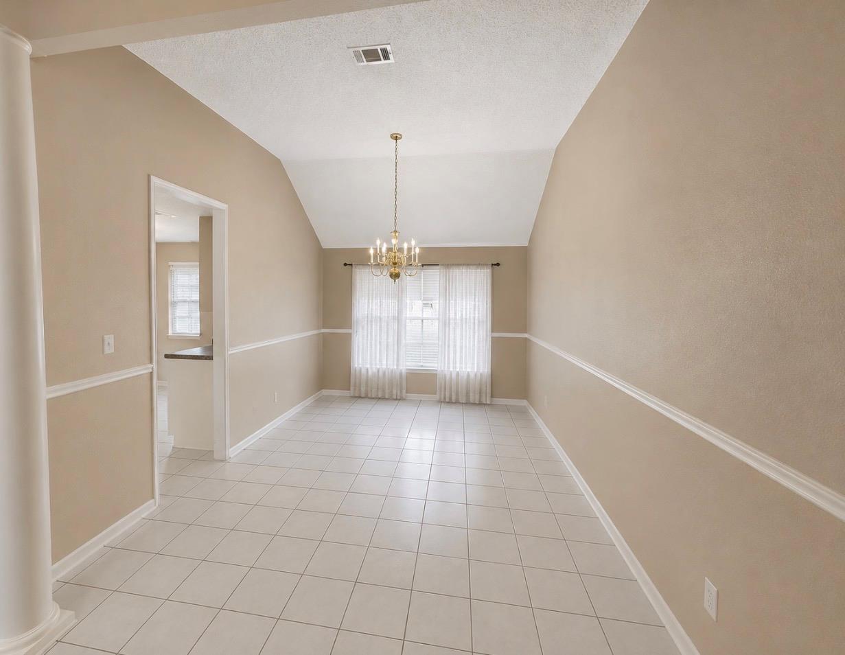 16405 Lone Wolf Dr Property Photo 4
