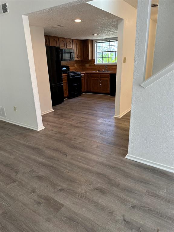 2100 Lear Ln Property Photo 11
