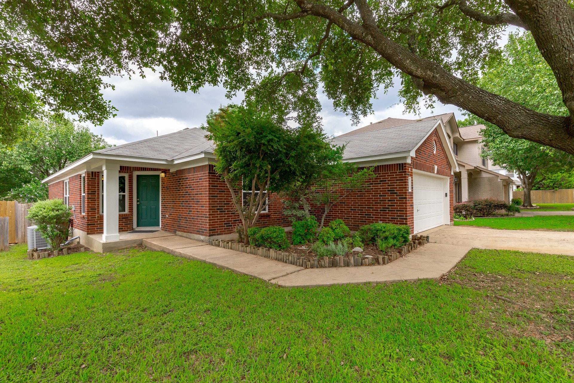16809 Bailey Jean Dr Property Photo 2