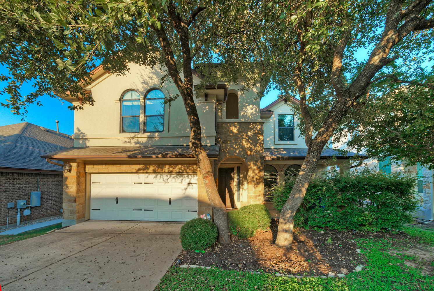 9808 Ivalenes Hope Dr Property Photo 1