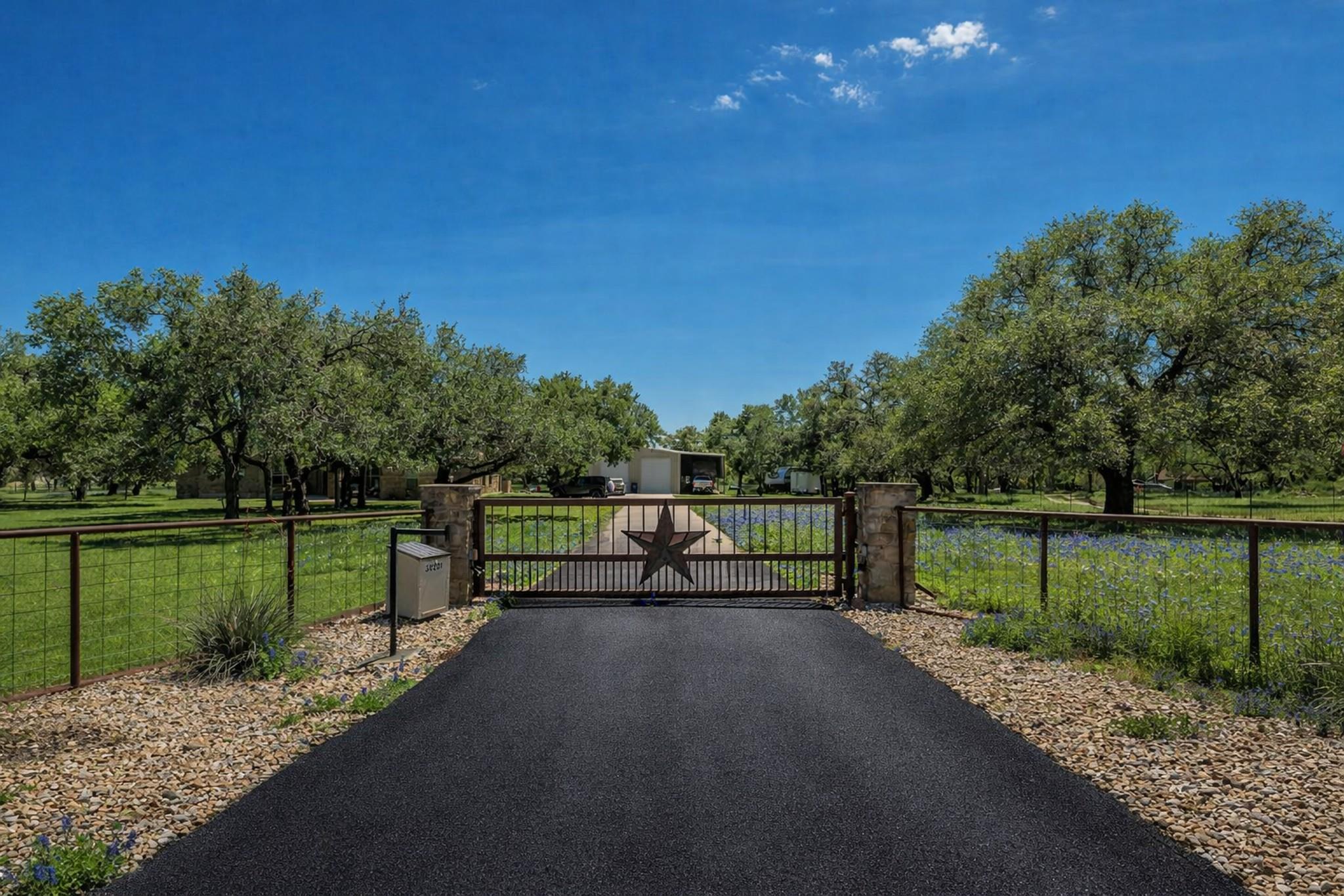 30201 Live Oak Trl Property Photo 6