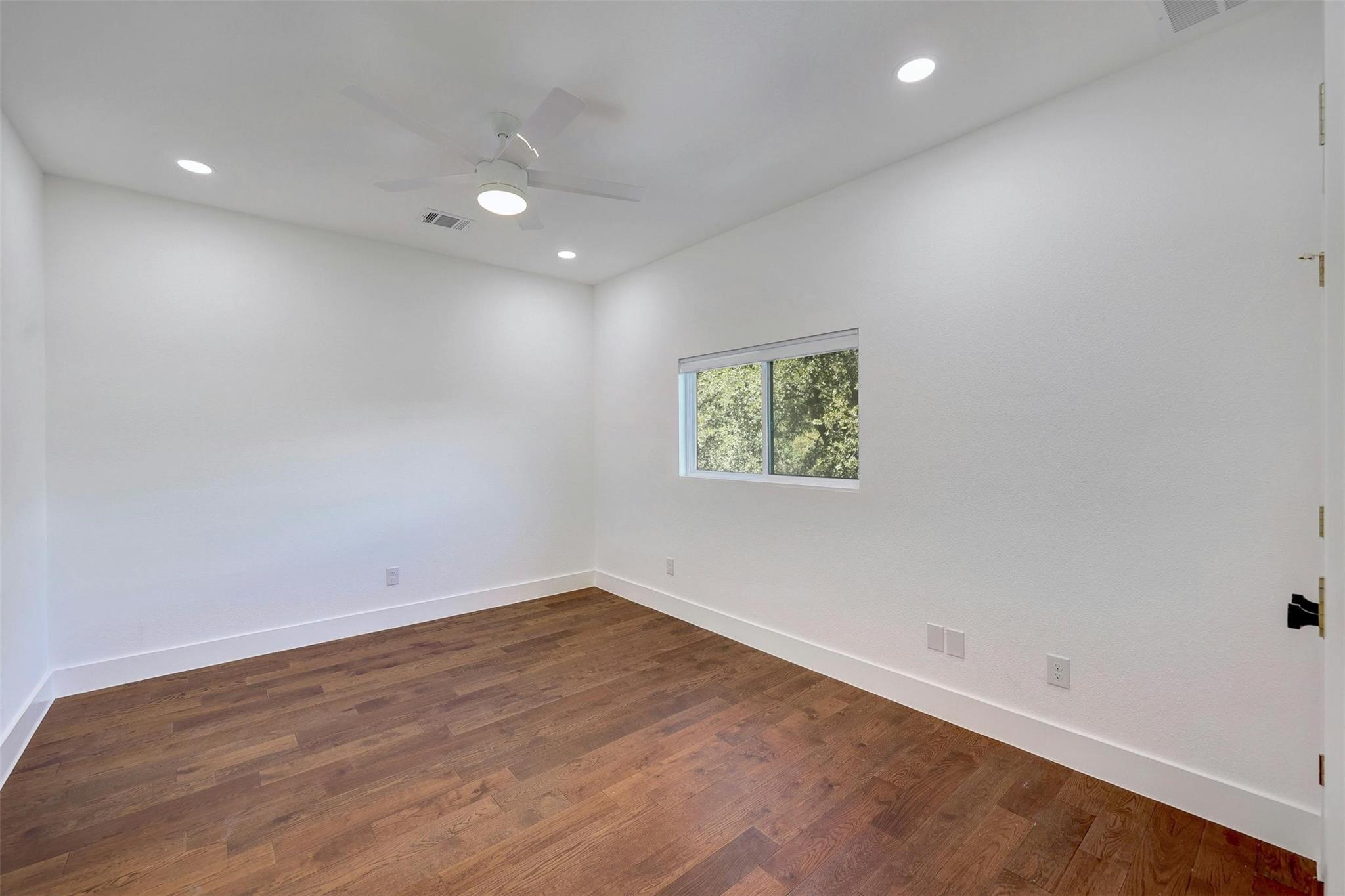 811 Dogwood Trl Property Photo 32
