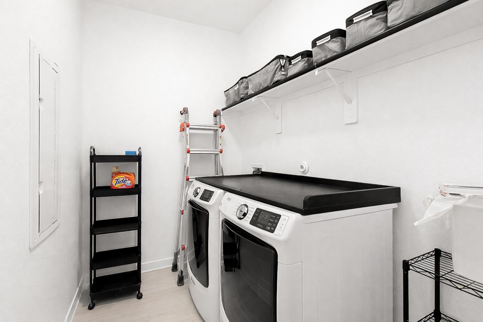 6401 Velvet Leaf Ln Property Photo 12