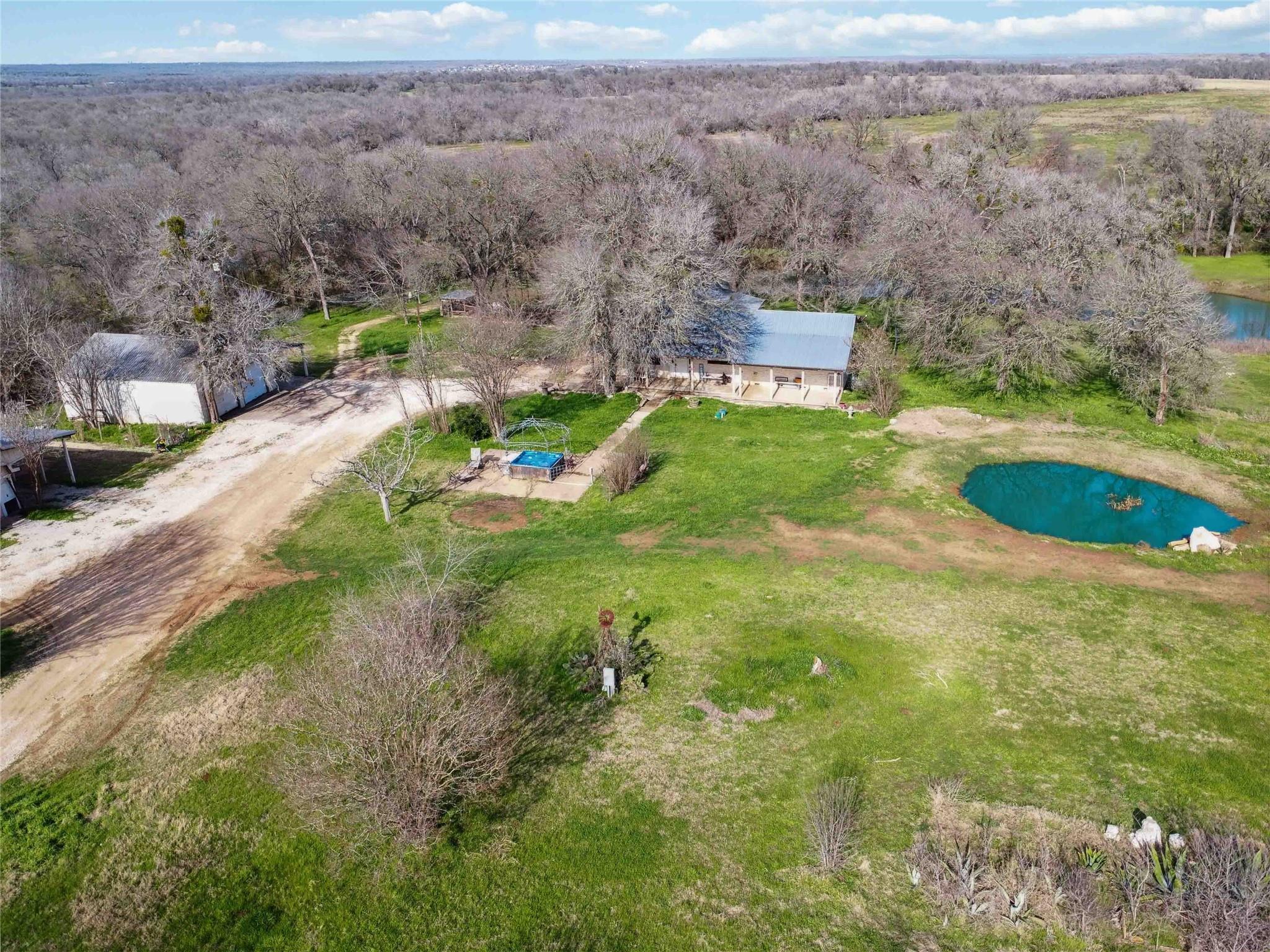 2048 Fm 812 Property Photo 10