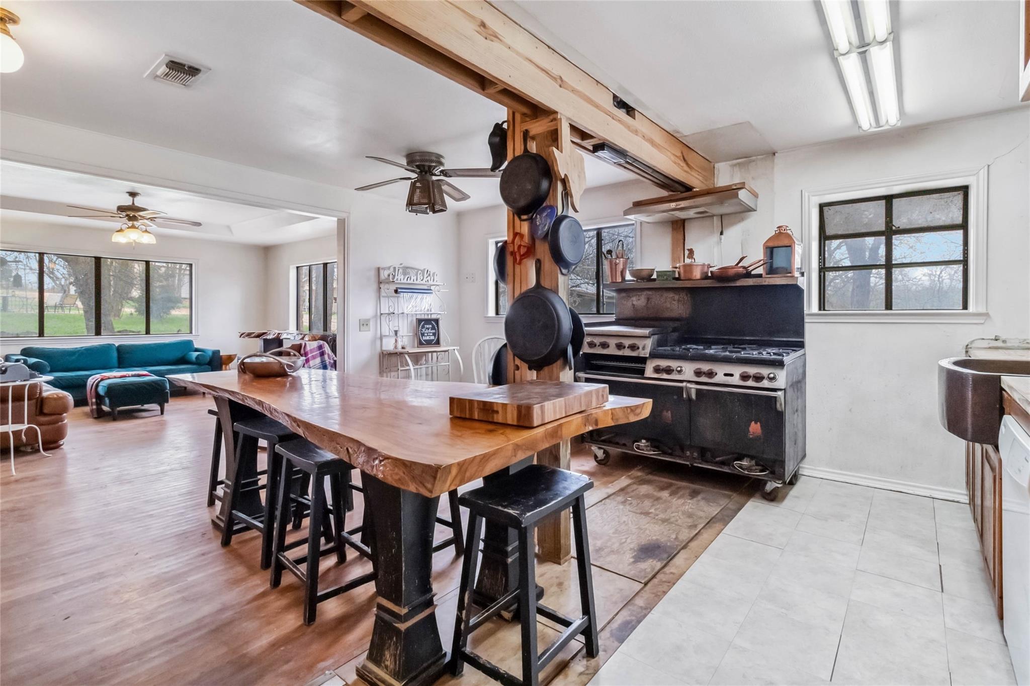 2048 Fm 812 Property Photo 21