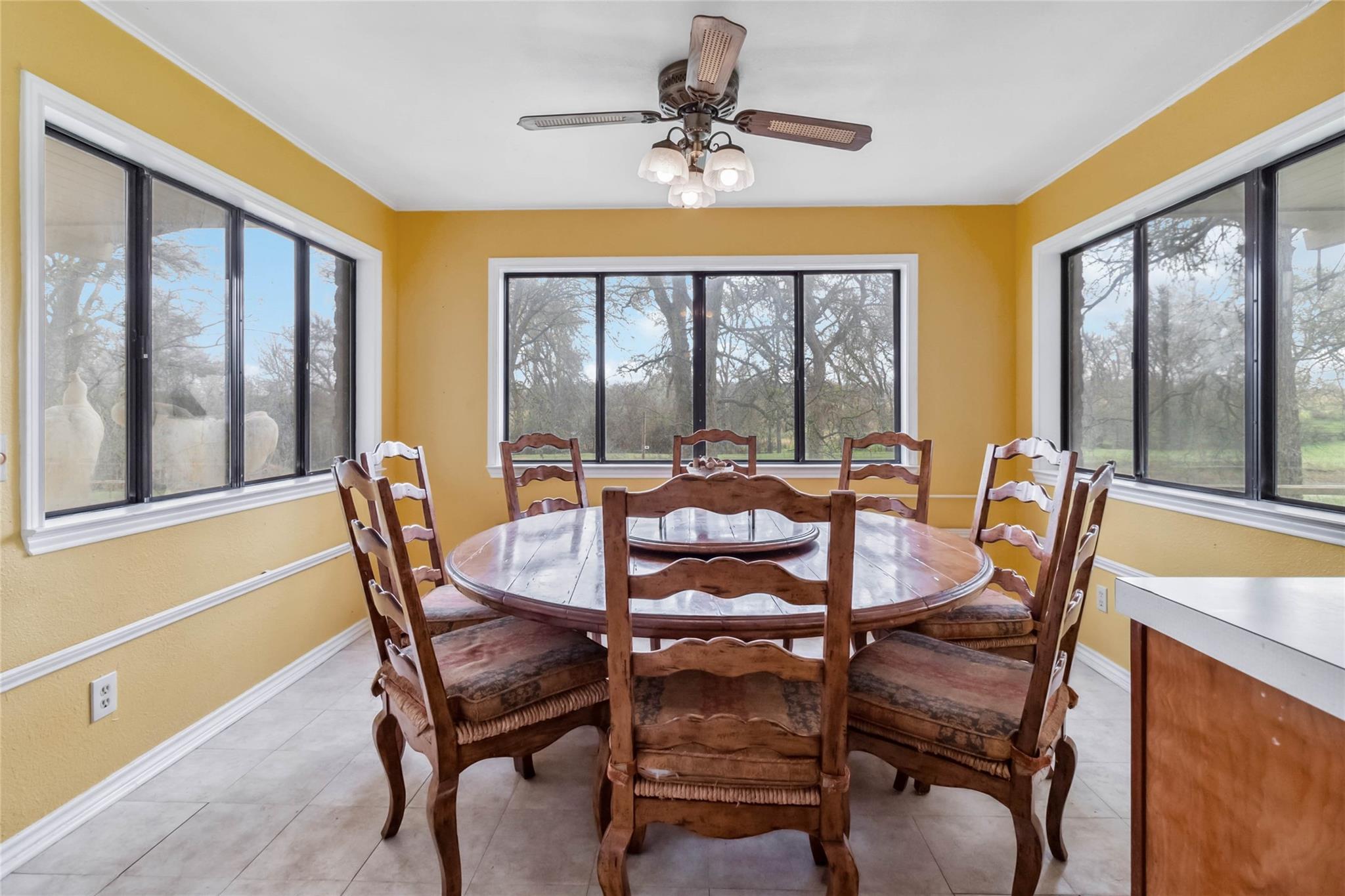 2048 Fm 812 Property Photo 22