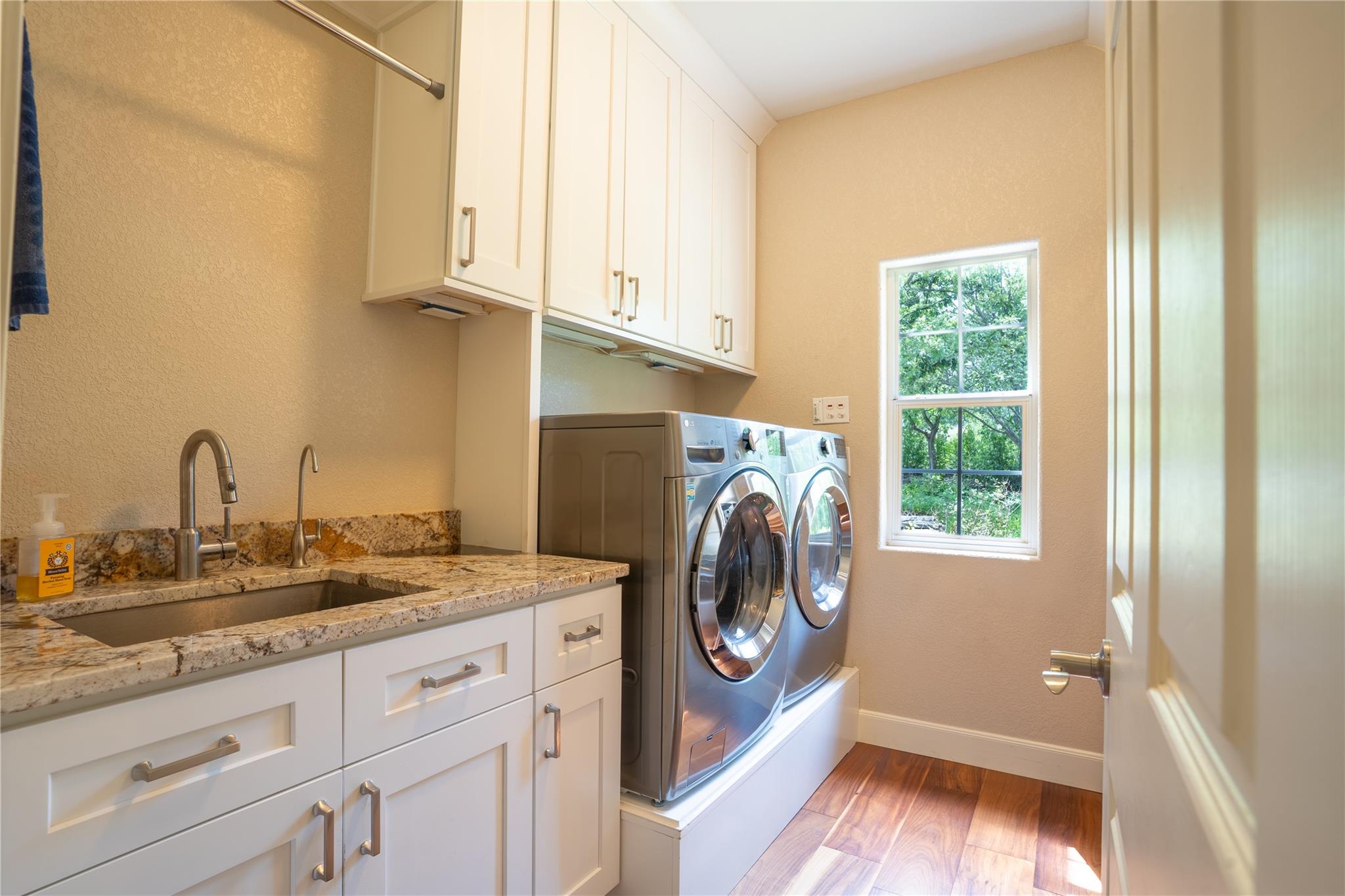 13800 Lone Rider Trl Property Photo 12