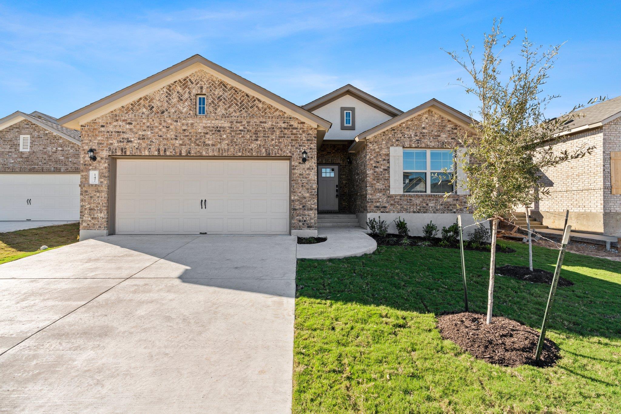 147 Hackberry Ln Property Photo