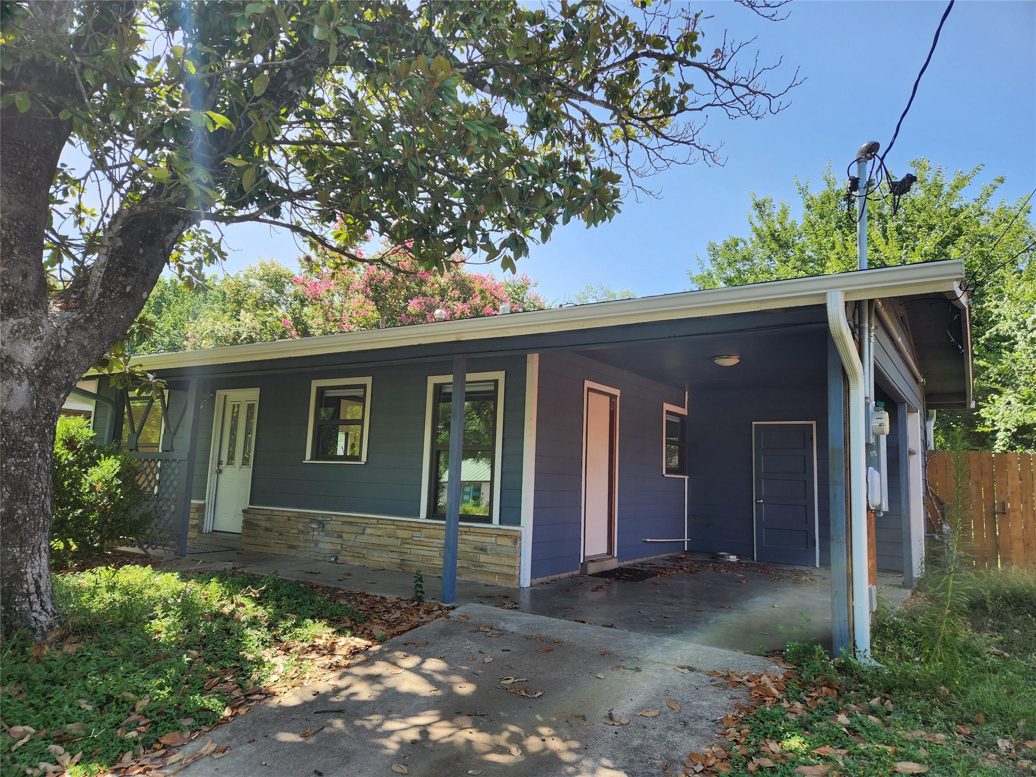 4409 Leslie Ave Property Photo 1