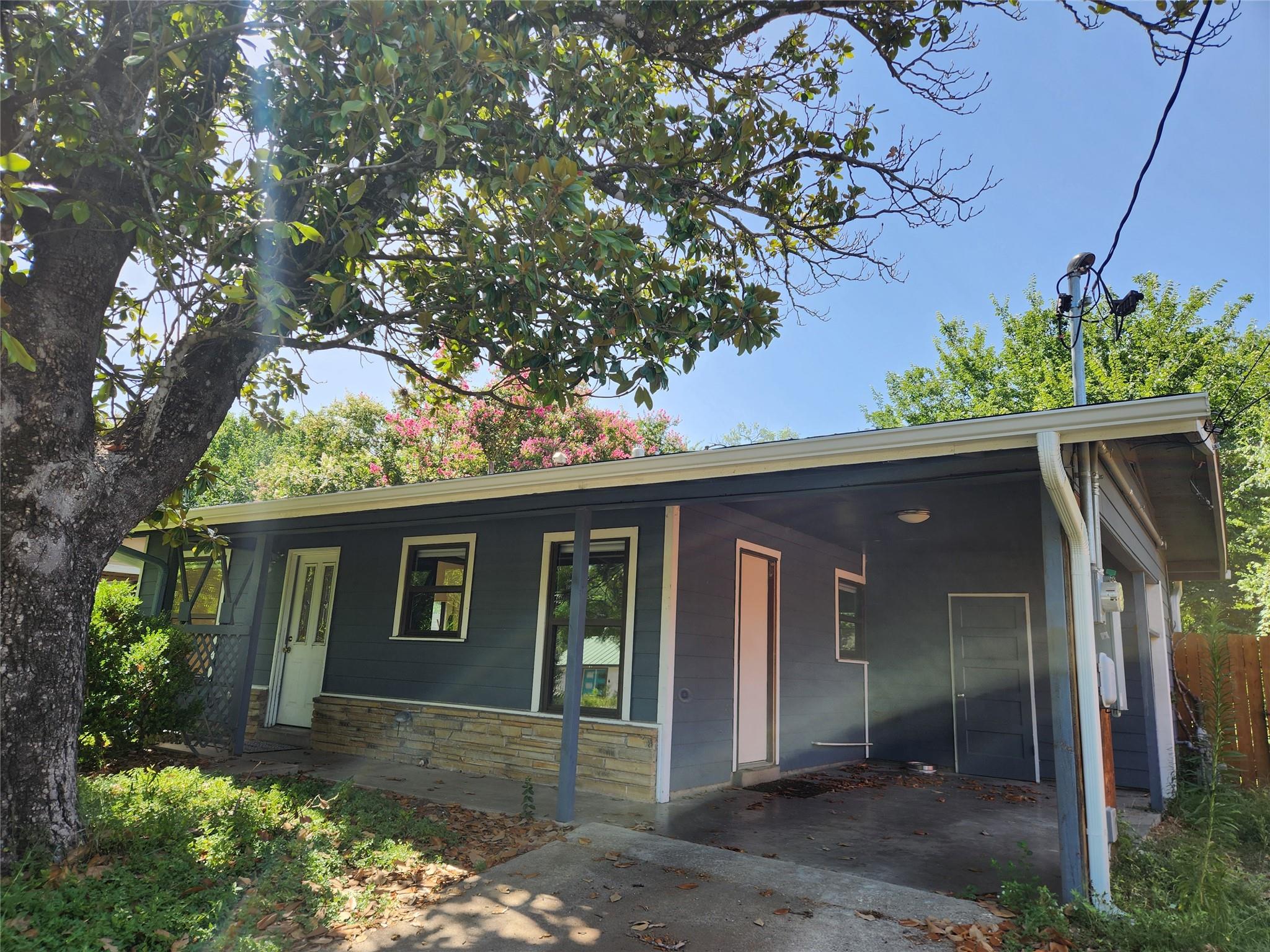 4409 Leslie Ave Property Photo 4