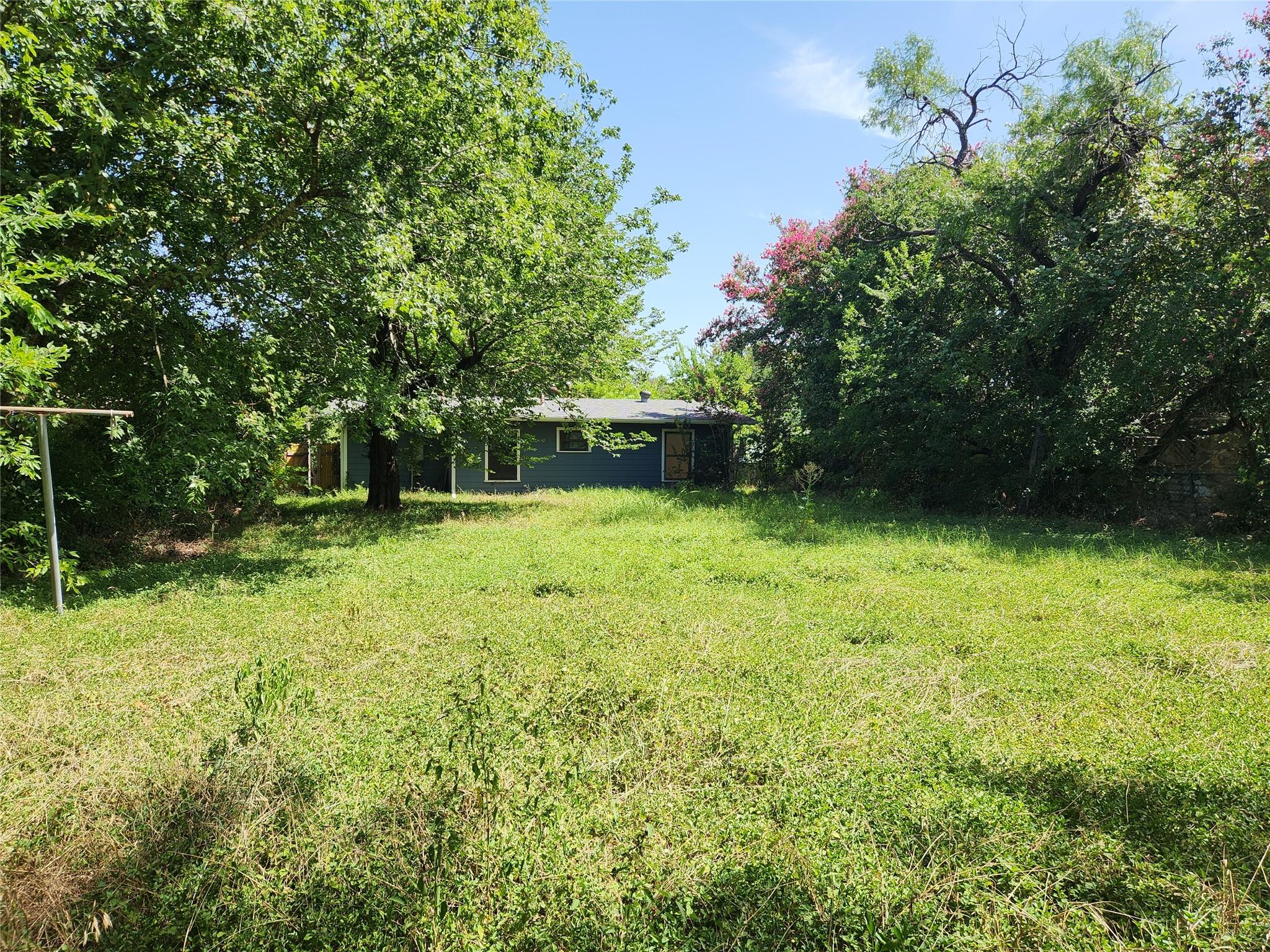 4409 Leslie Ave Property Photo 7