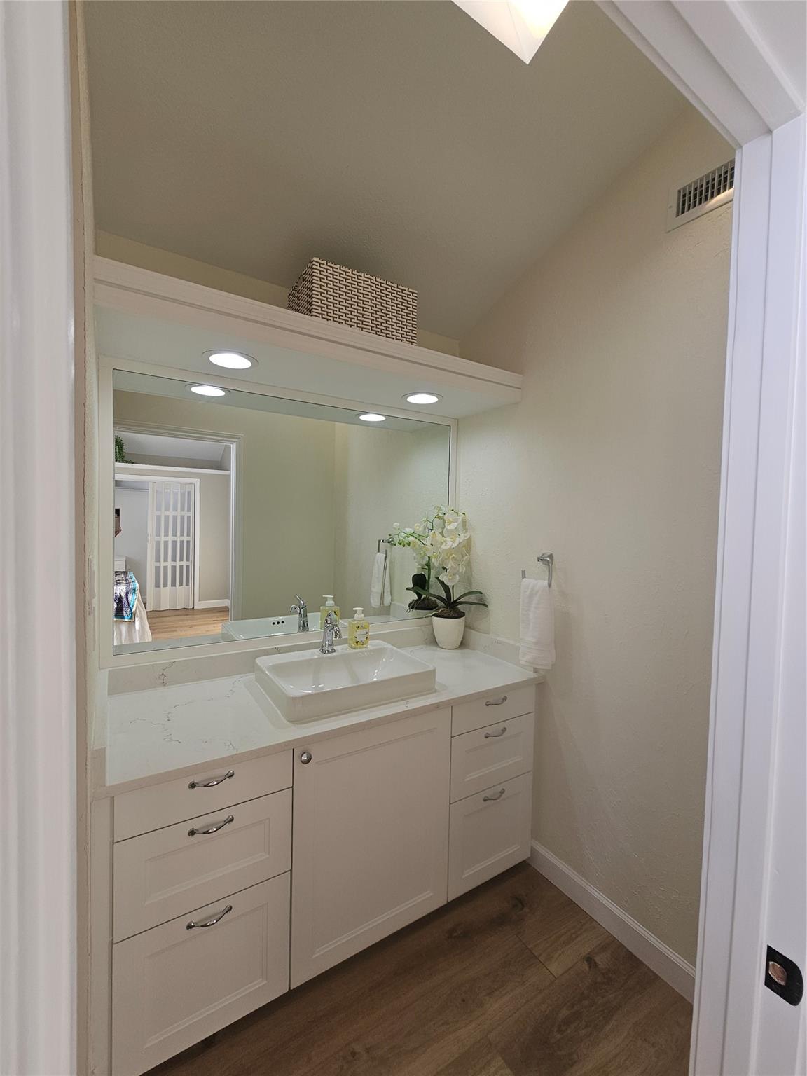 7122 Wood Hollow Dr #22 Property Photo 11
