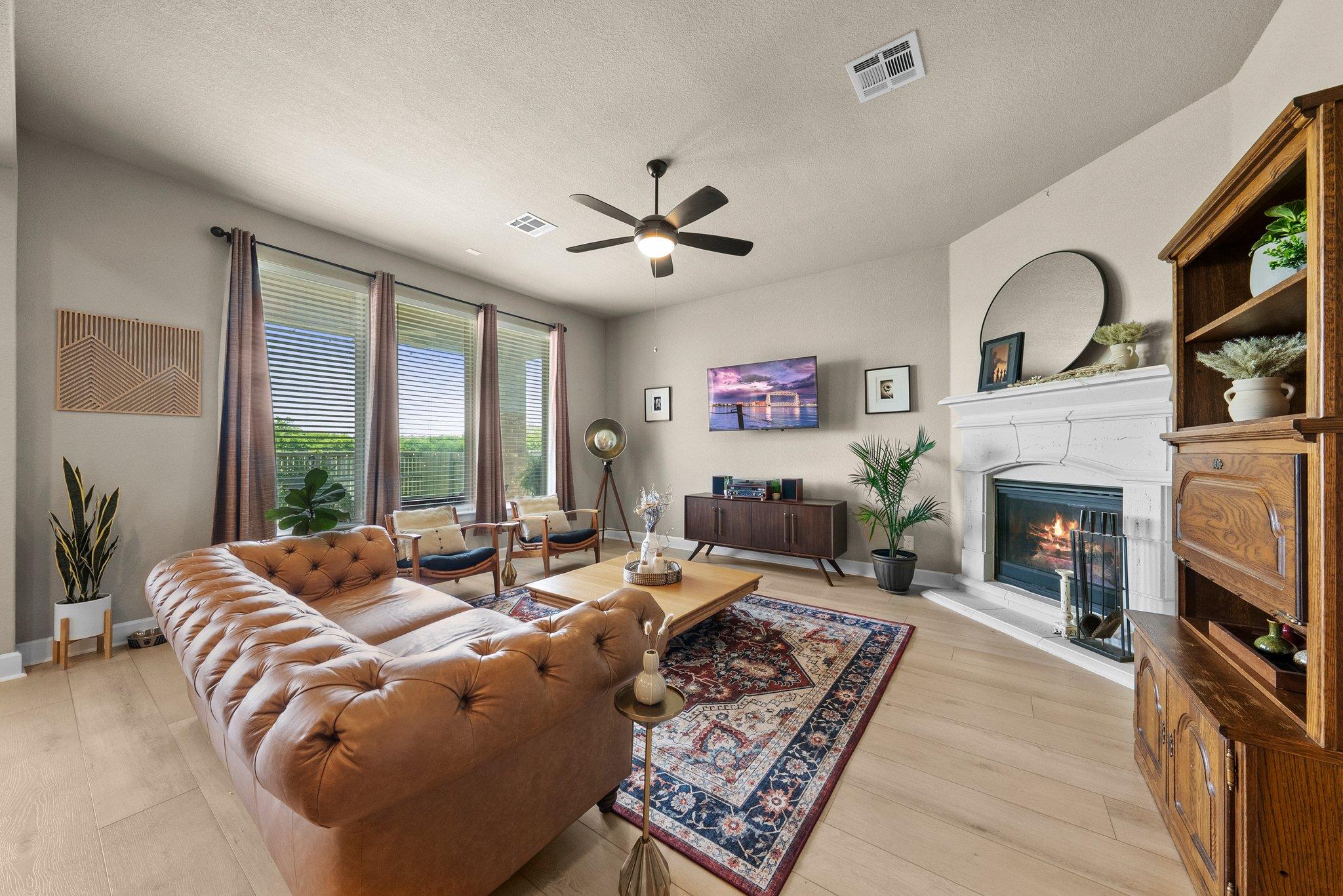 3328 Balboa Way Property Photo 4