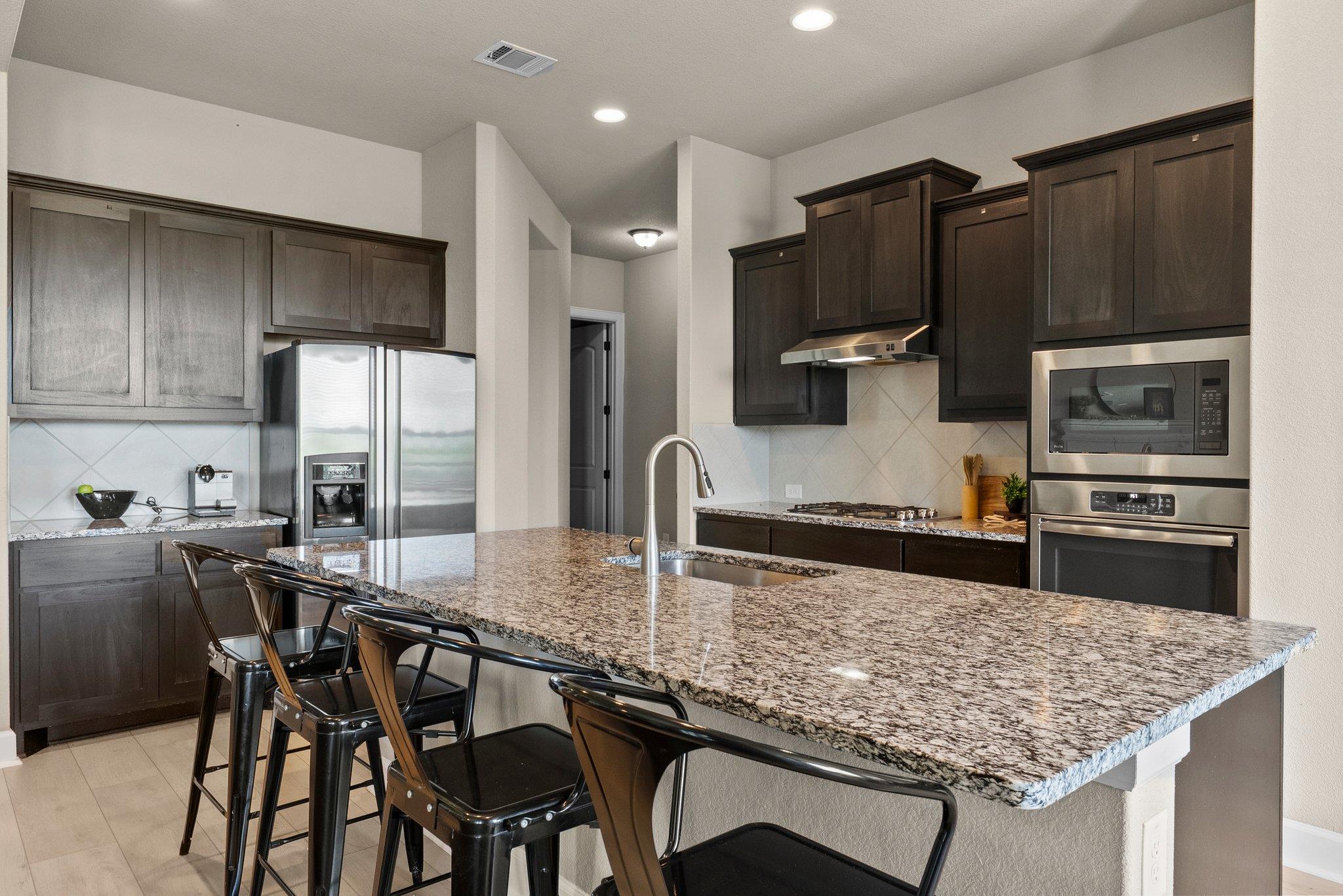 3328 Balboa Way Property Photo 10