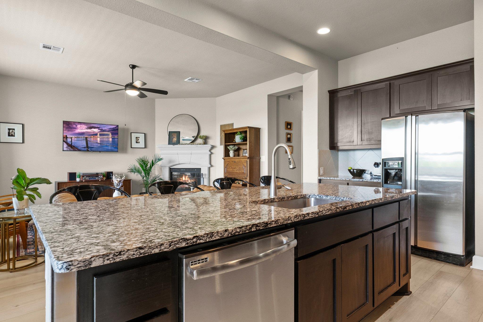 3328 Balboa Way Property Photo 13