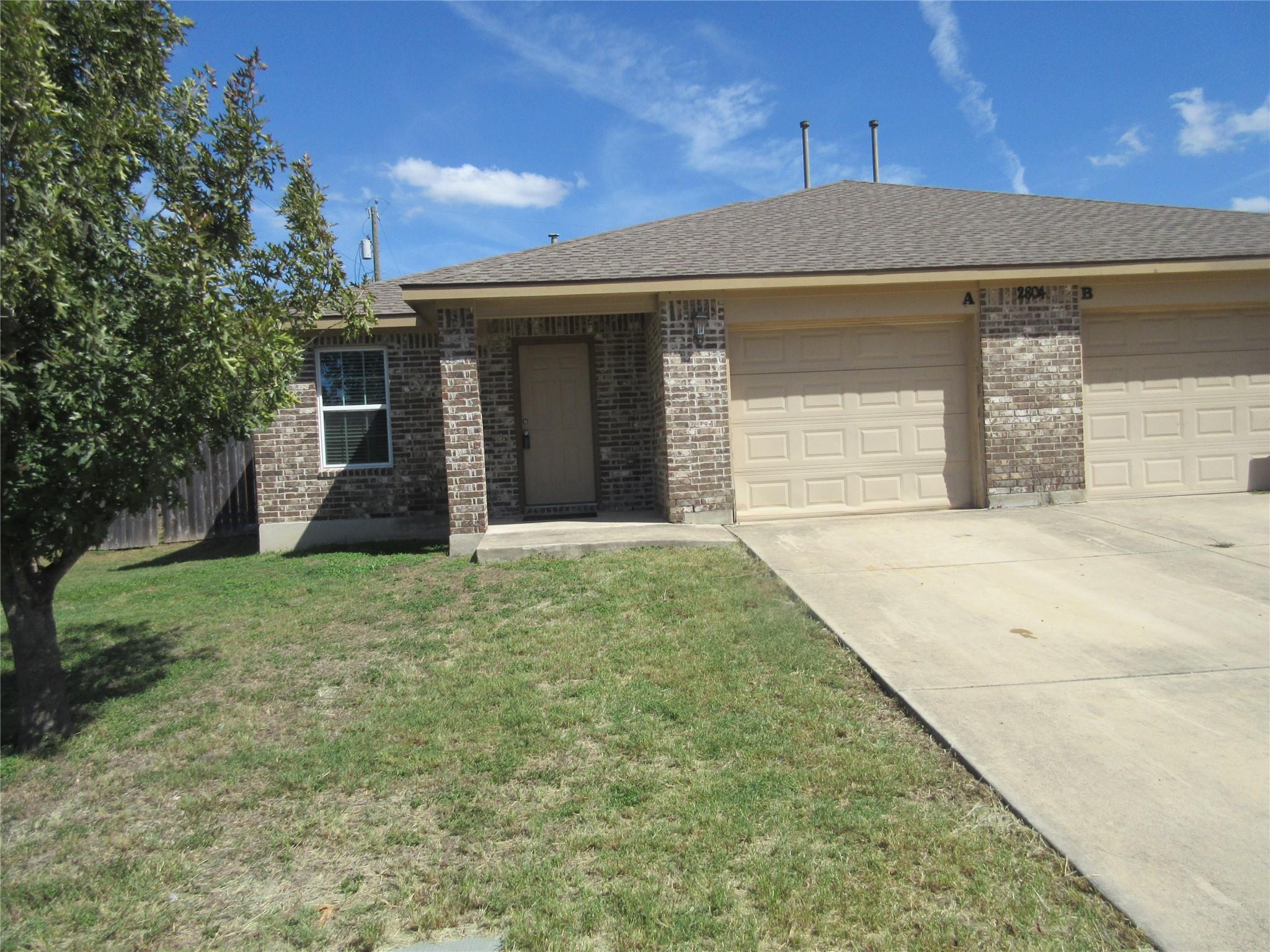 2804 Crystal Cir #a Property Photo 1
