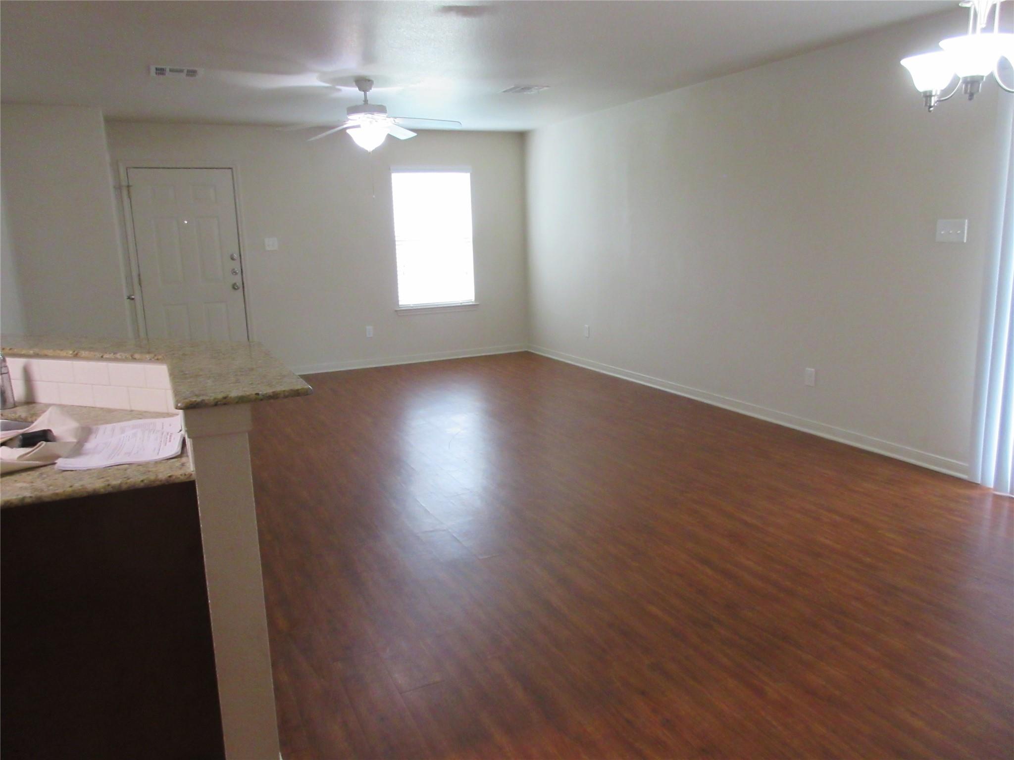 2804 Crystal Cir #a Property Photo 3