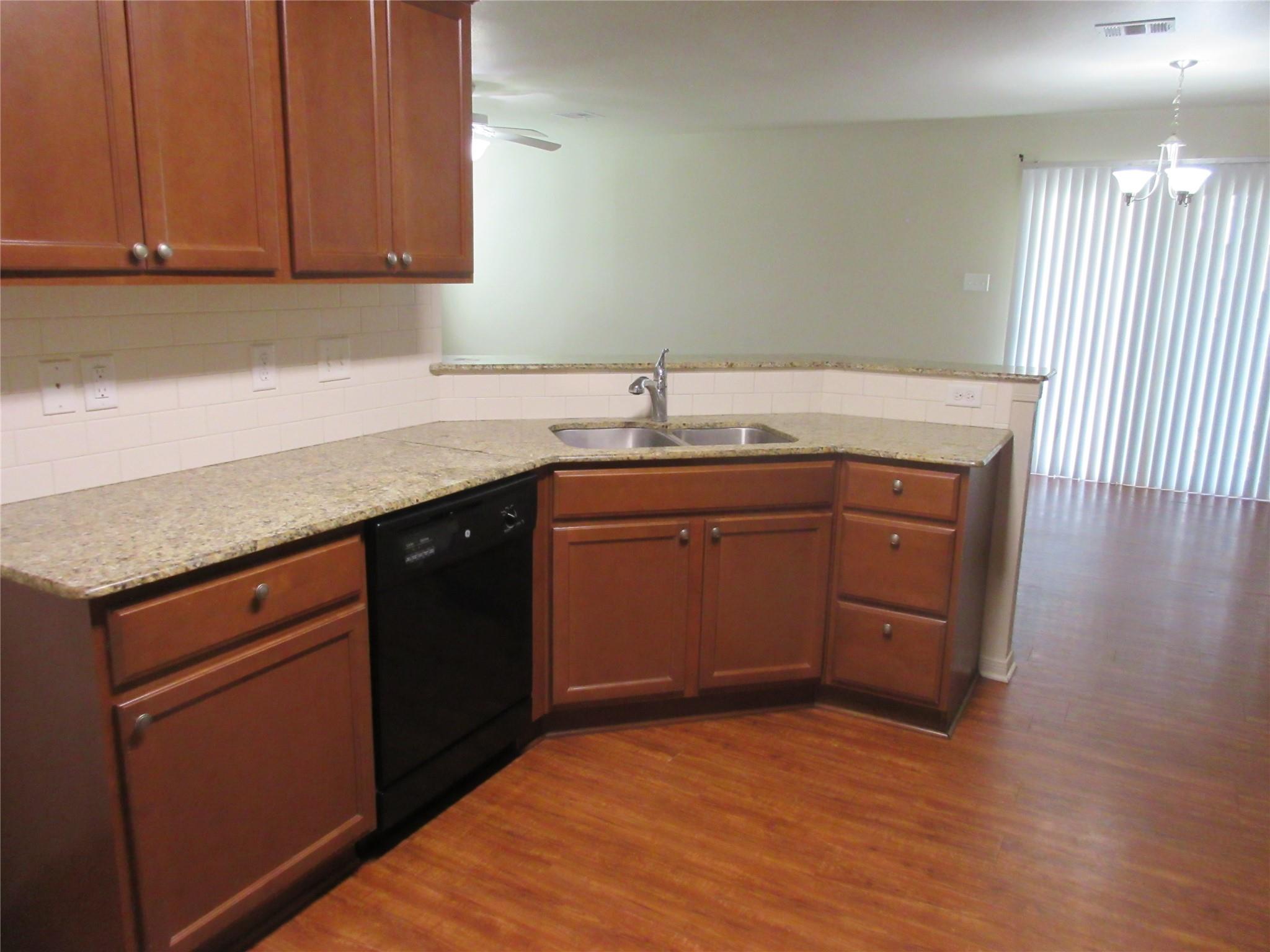 2804 Crystal Cir #a Property Photo 6