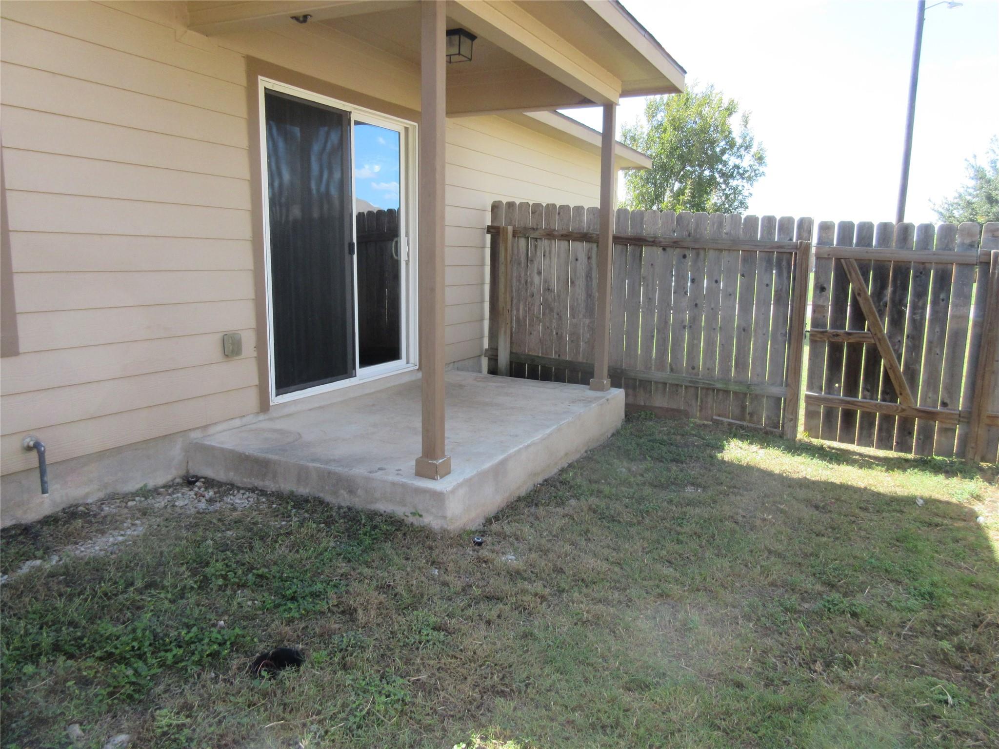 2804 Crystal Cir #a Property Photo 9