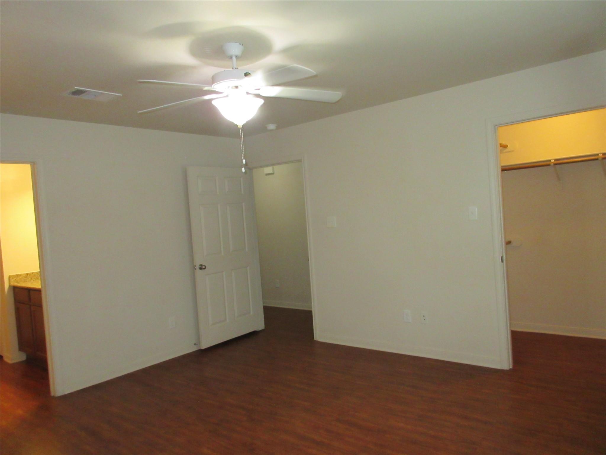 2804 Crystal Cir #a Property Photo 11