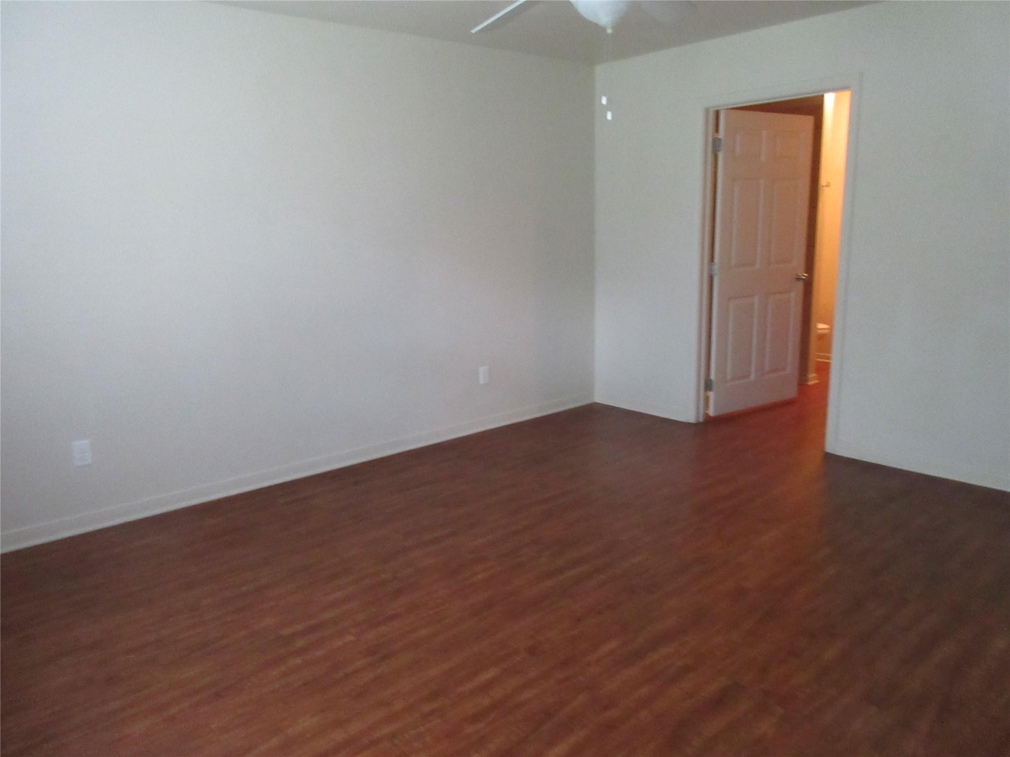 2804 Crystal Cir #a Property Photo 14