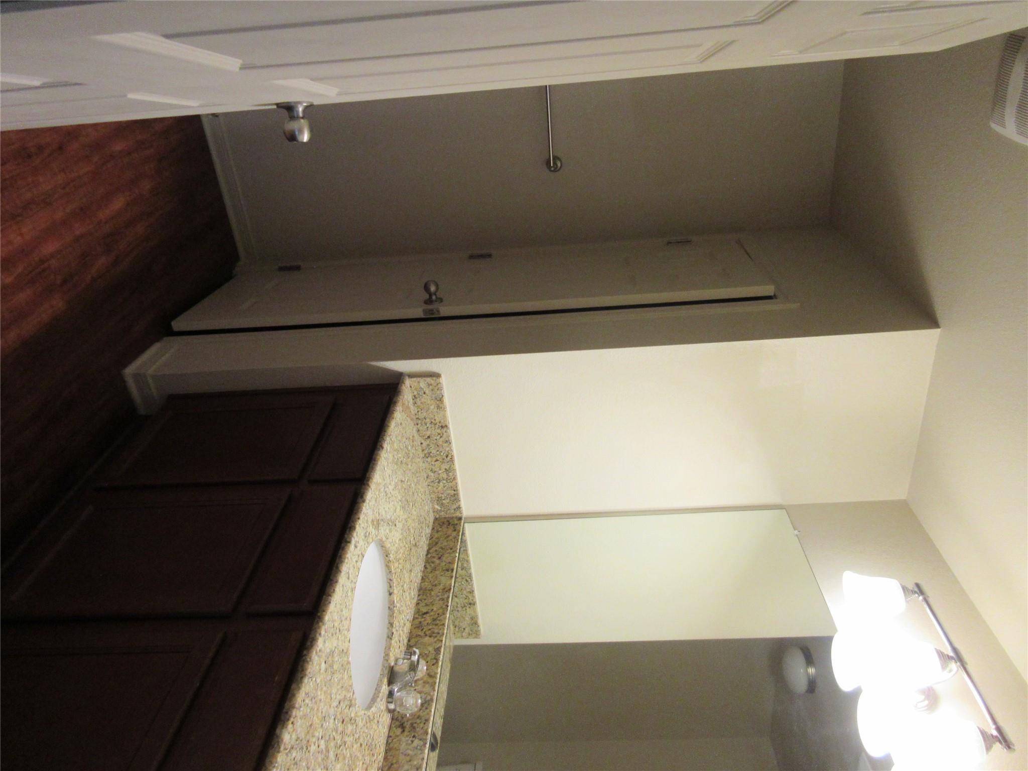 2804 Crystal Cir #a Property Photo 15