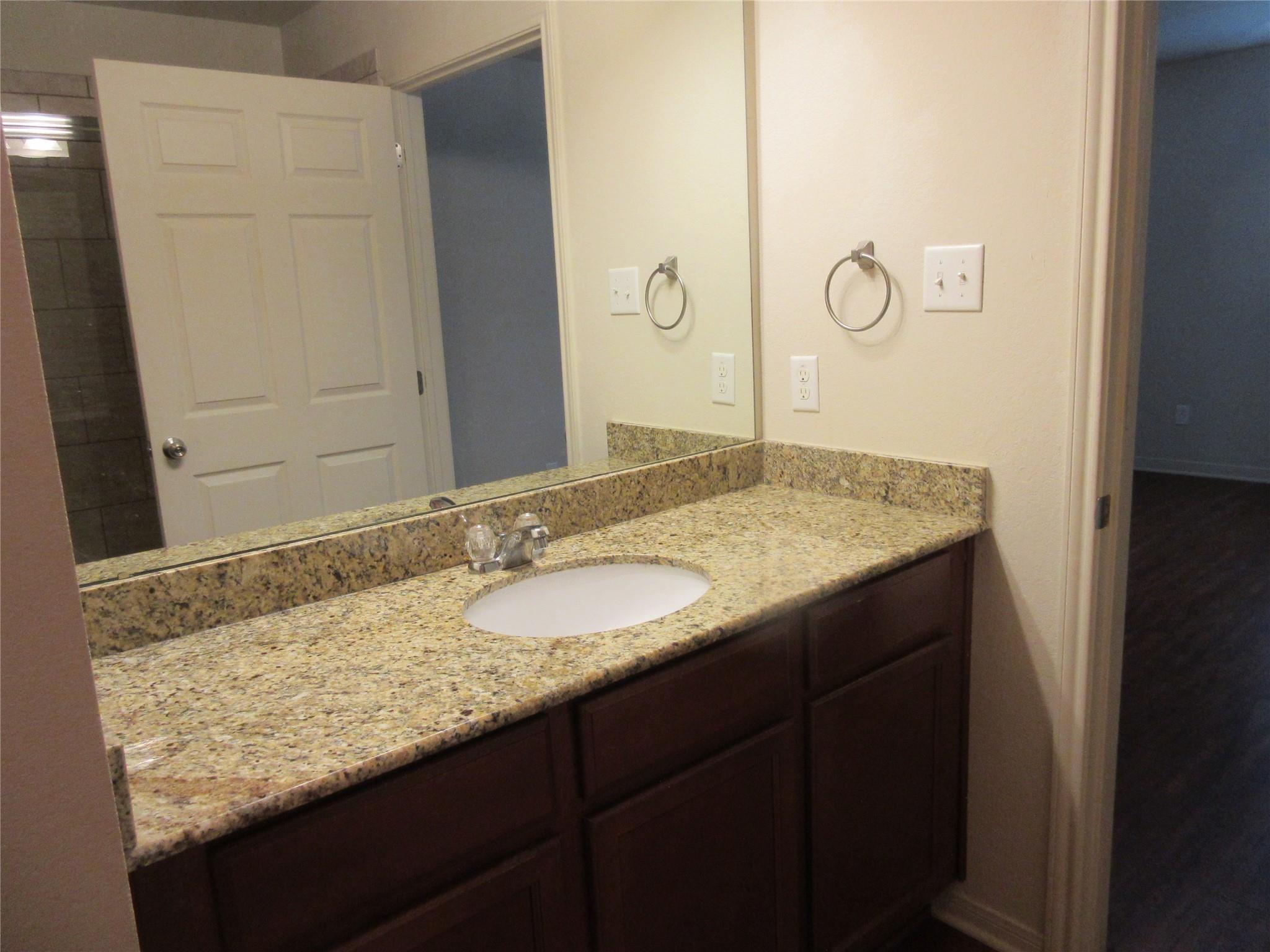 2804 Crystal Cir #a Property Photo 16