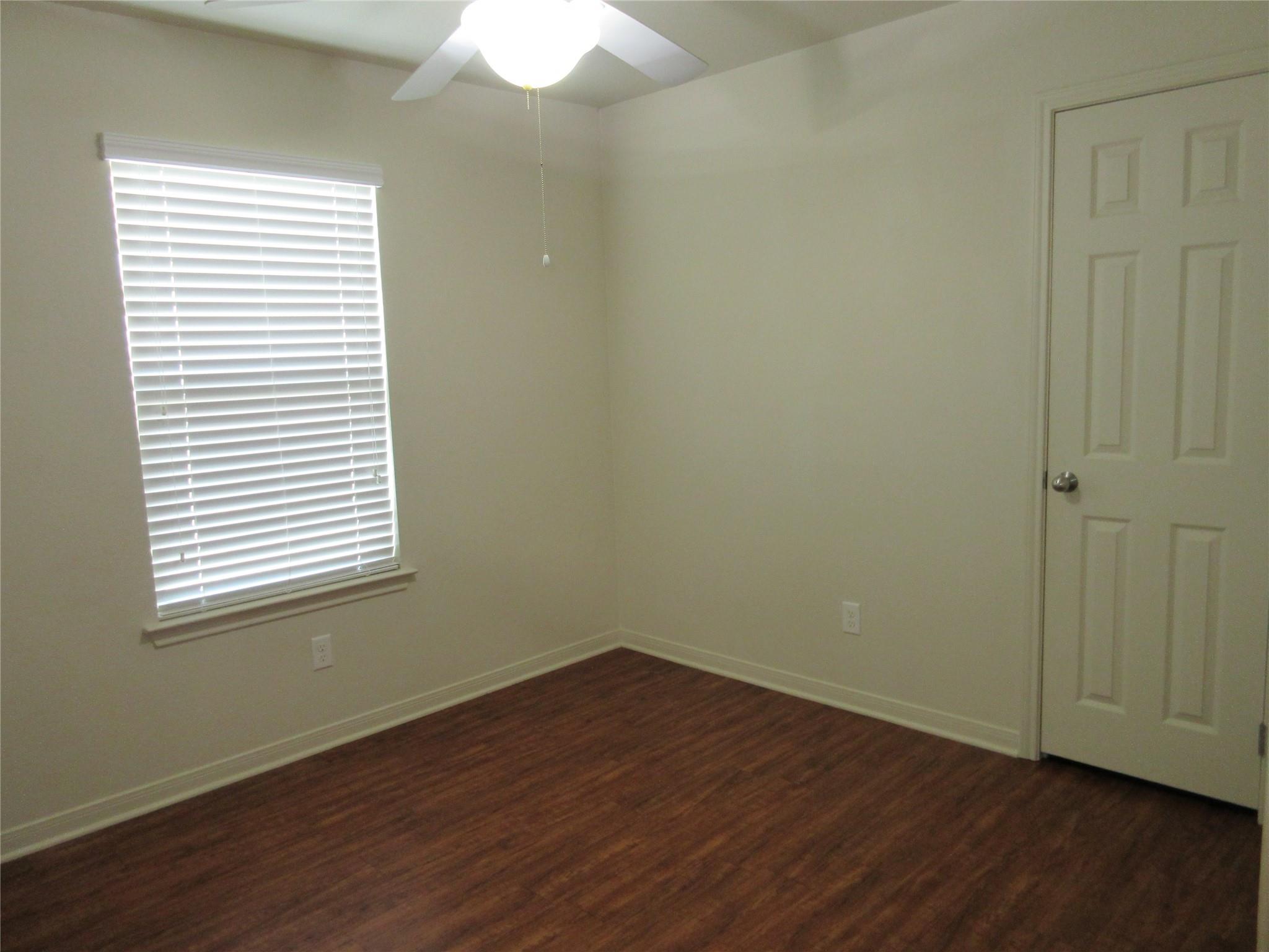 2804 Crystal Cir #a Property Photo 23