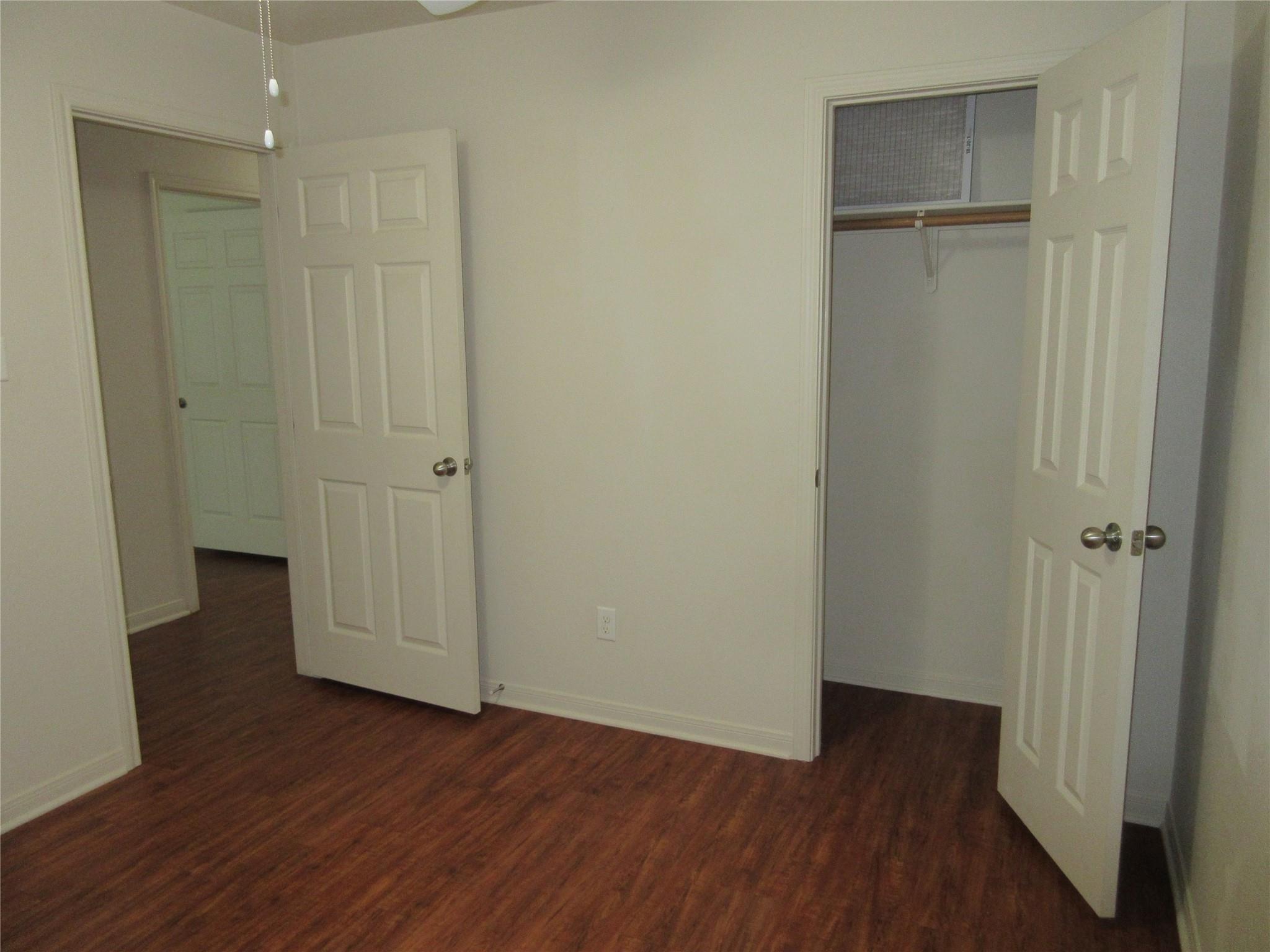 2804 Crystal Cir #a Property Photo 25