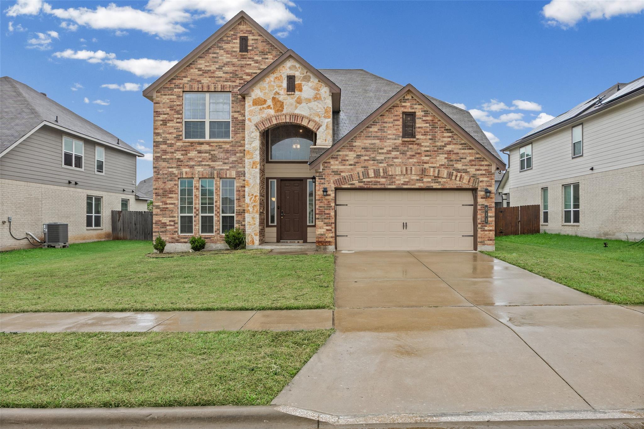 811 Clanton Cv Property Photo 2