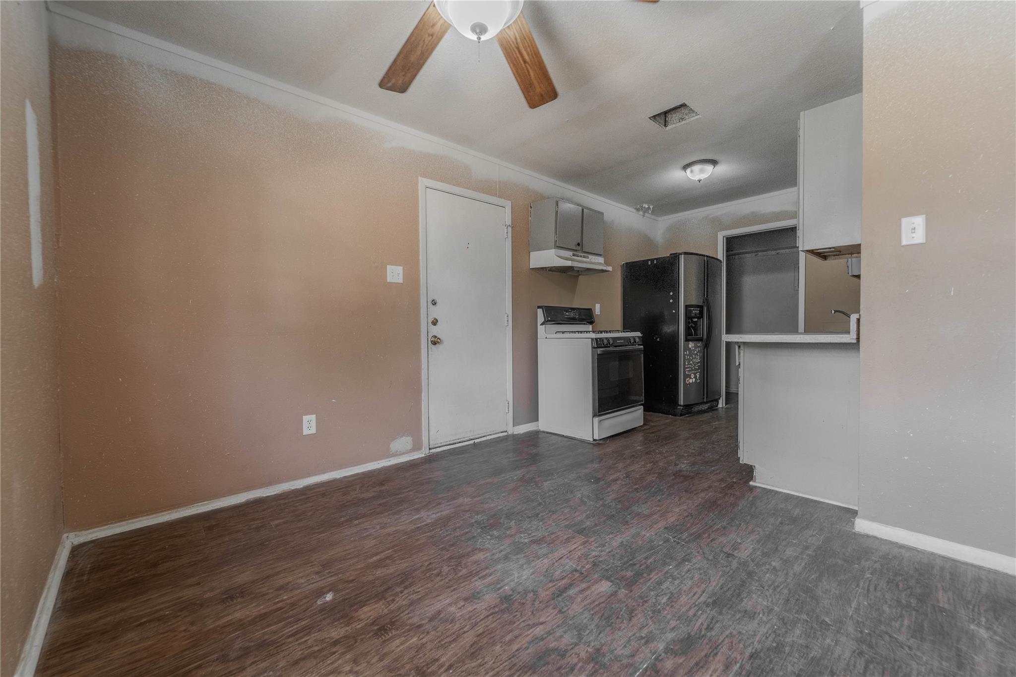 1803 Aberdeen Dr Property Photo 4